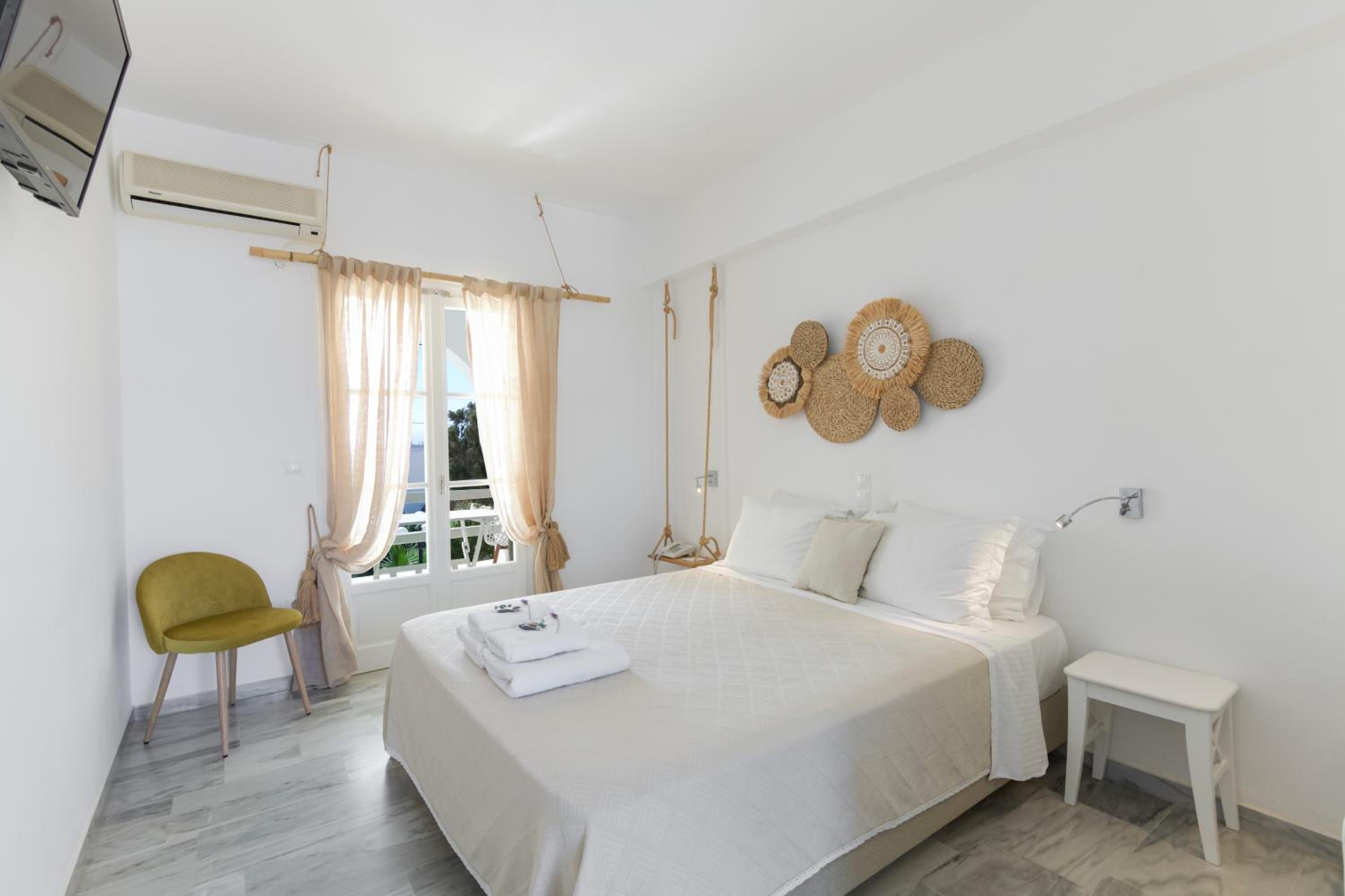 Standard Double Room - Photo 26