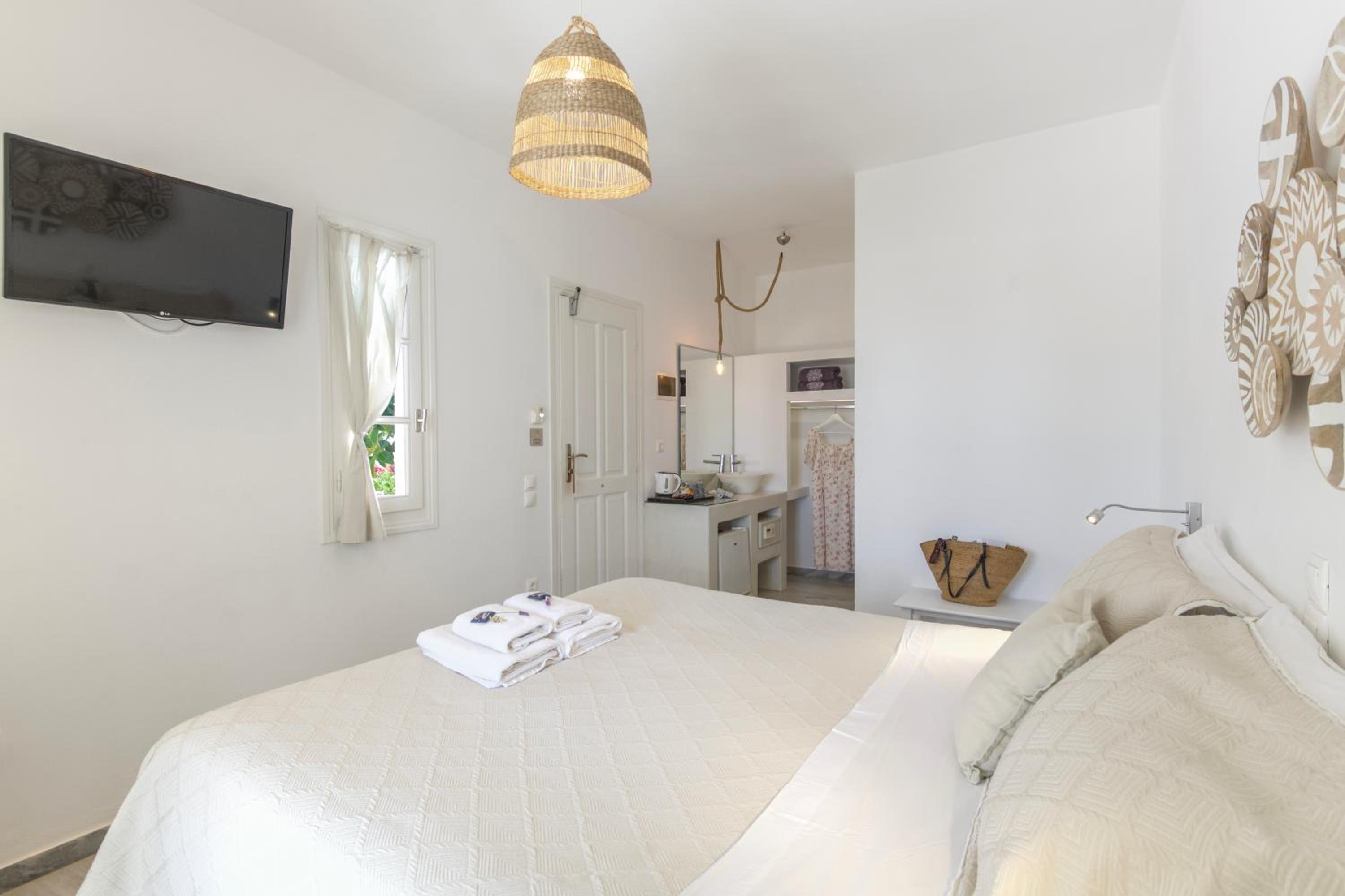 Standard Double Room - Photo 4