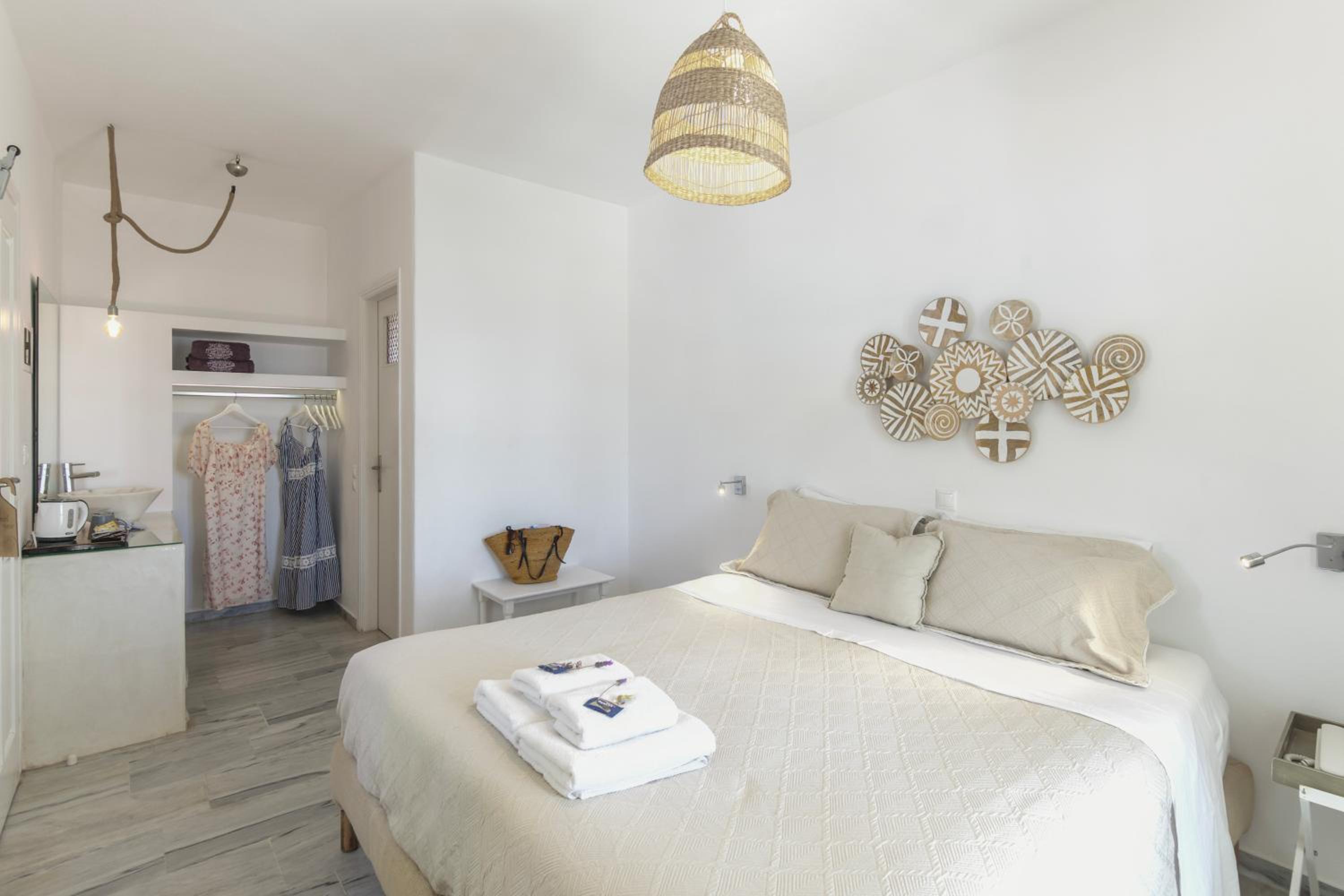 Standard Double Room - Photo 34