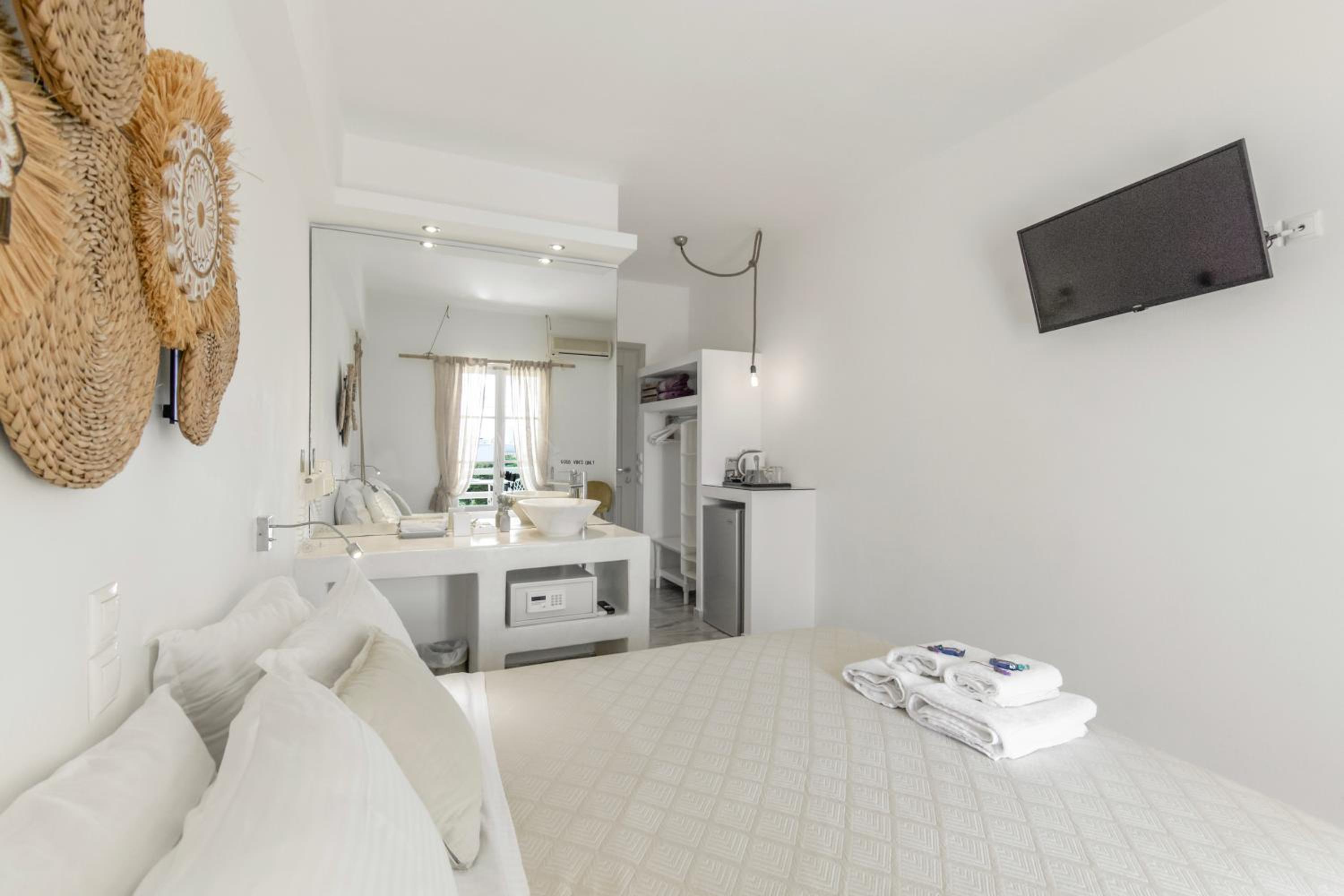 Standard Double Room - Photo 7