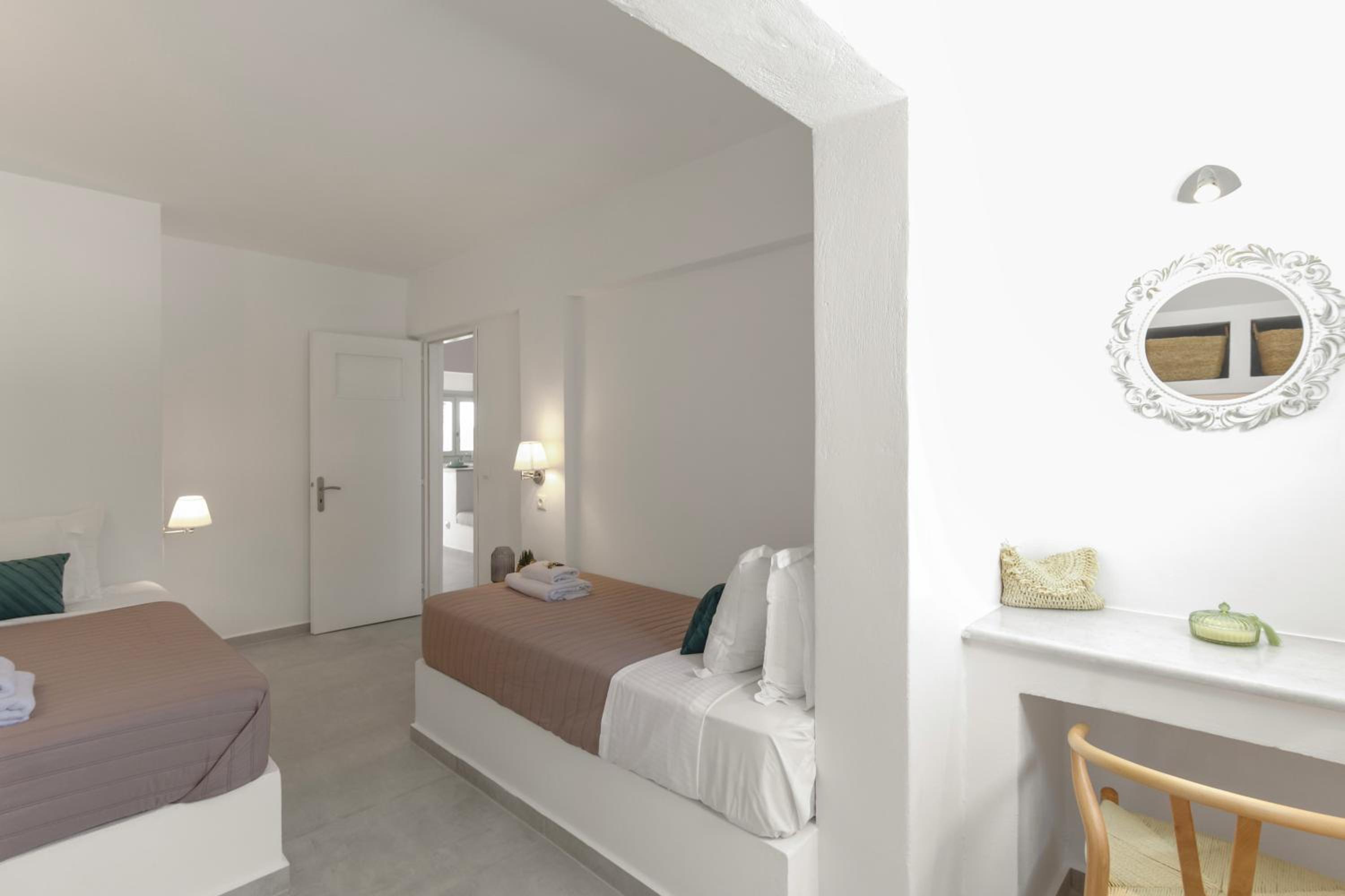 Two-Bedroom Suite - Photo 4