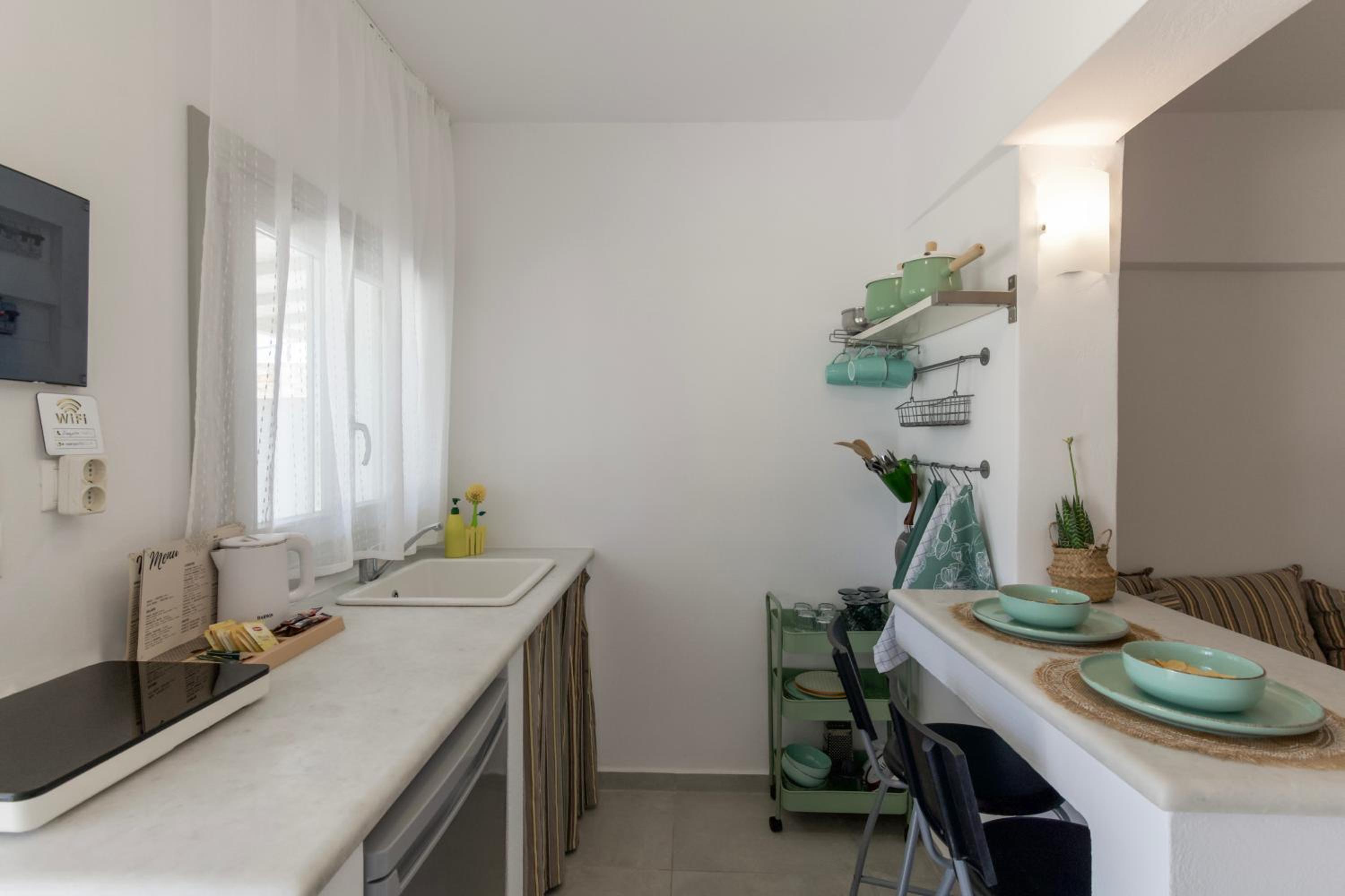 Two-Bedroom Suite - Photo 10