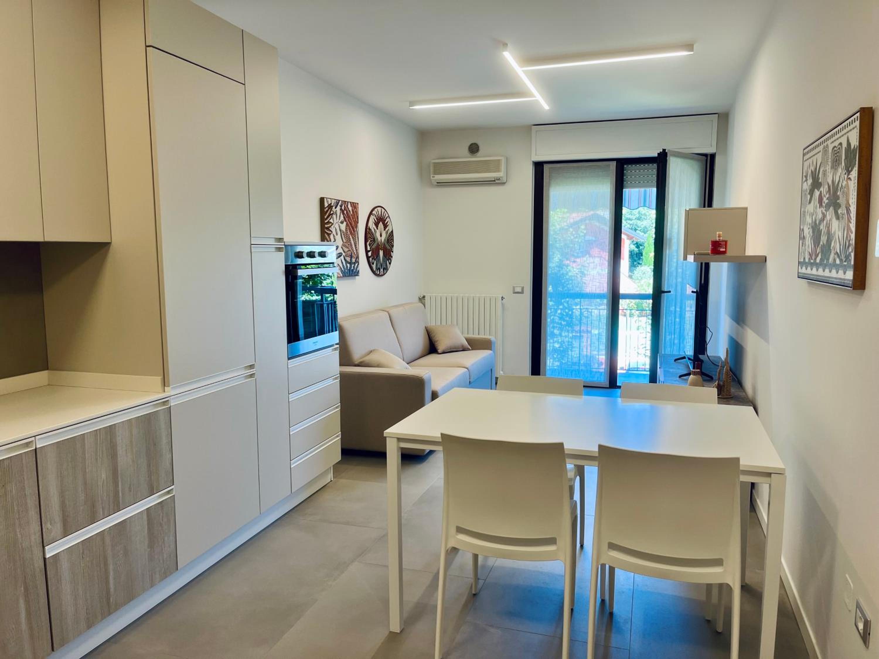 Apartment with Garden View