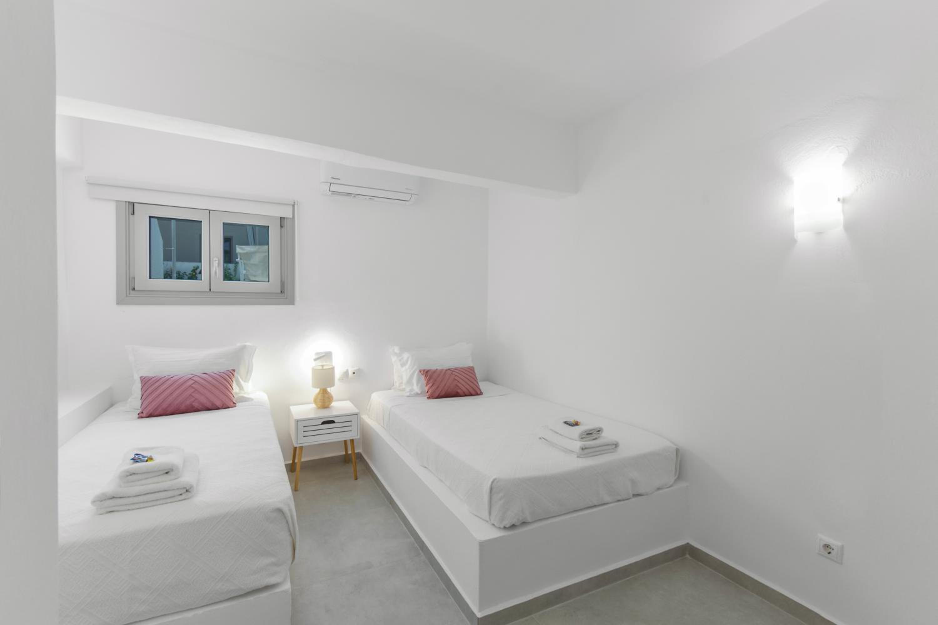 Suite with Garden View - Photo 8