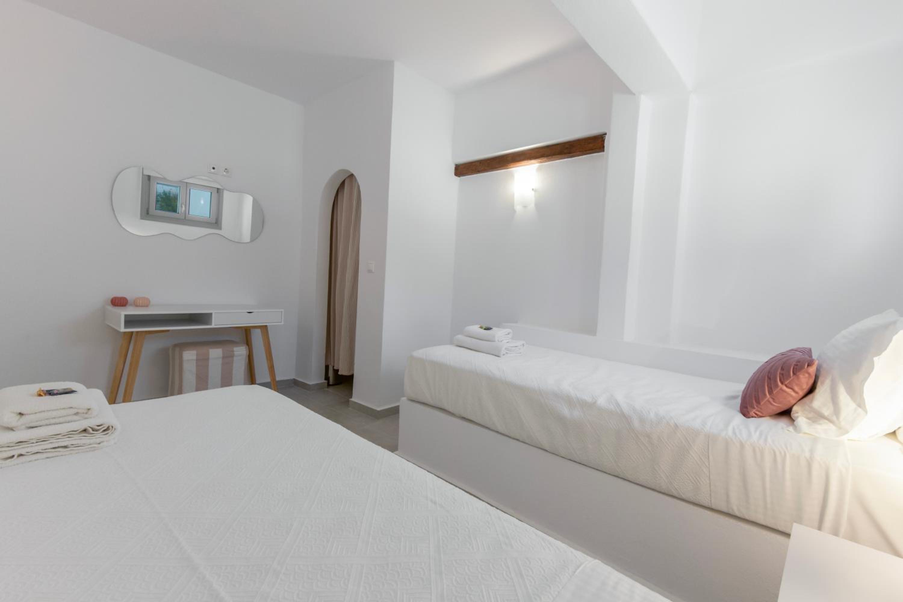 Suite with Garden View - Photo 6