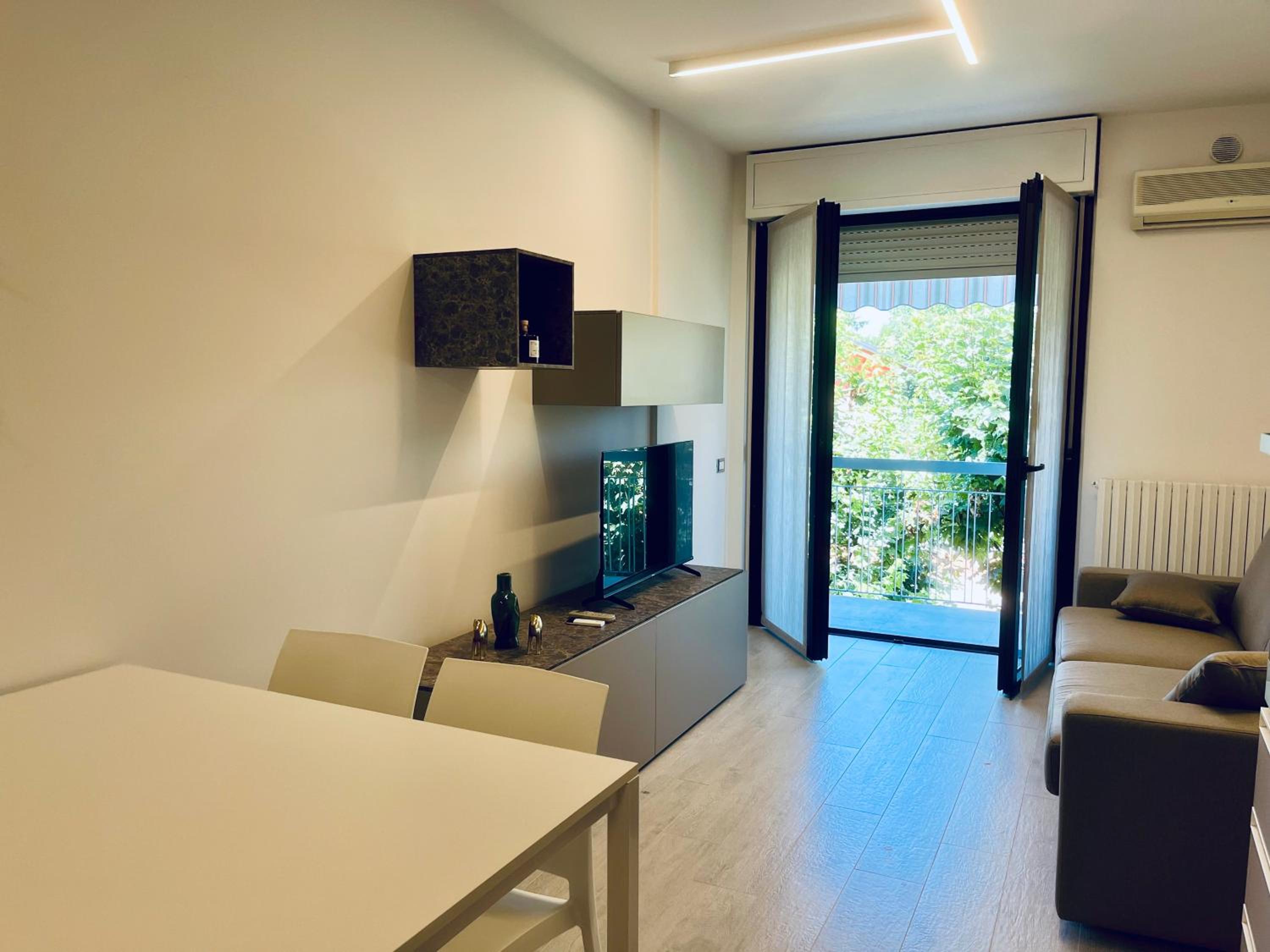 Apartment with Garden View