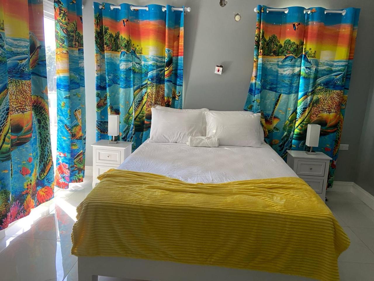 Queen Room with Balcony photo 1