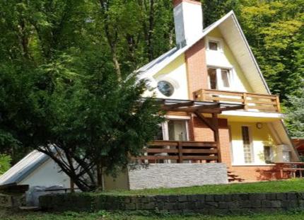 Four-Bedroom House photo 2