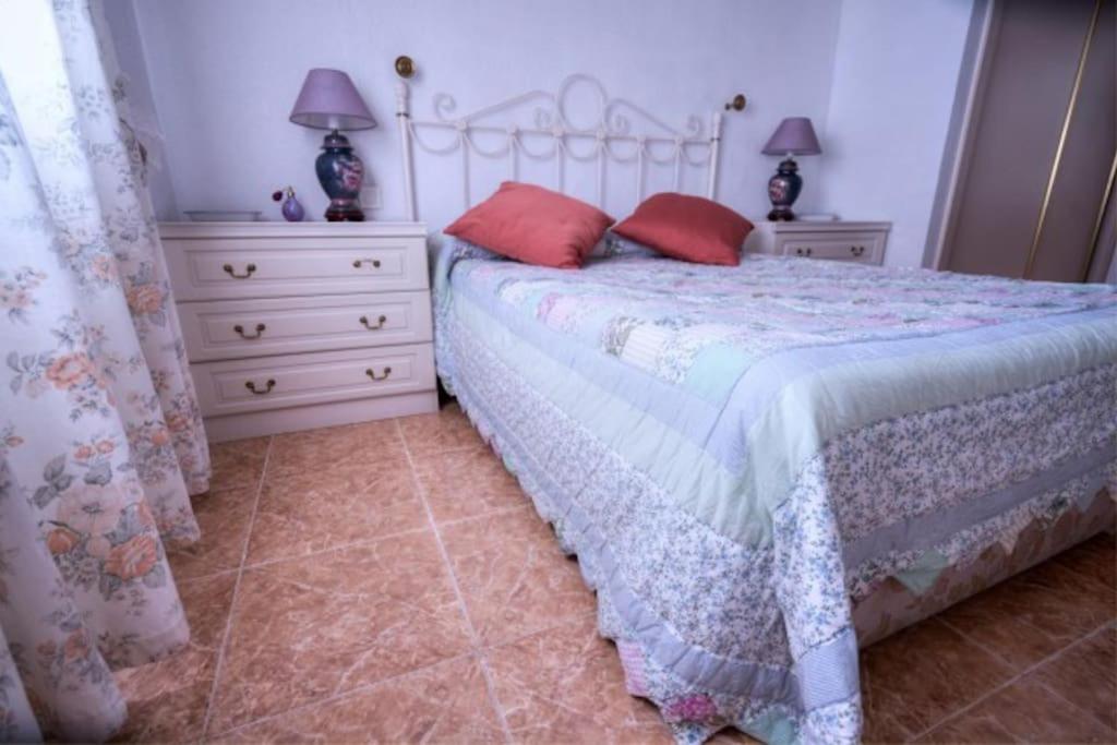 Three-Bedroom House photo 3