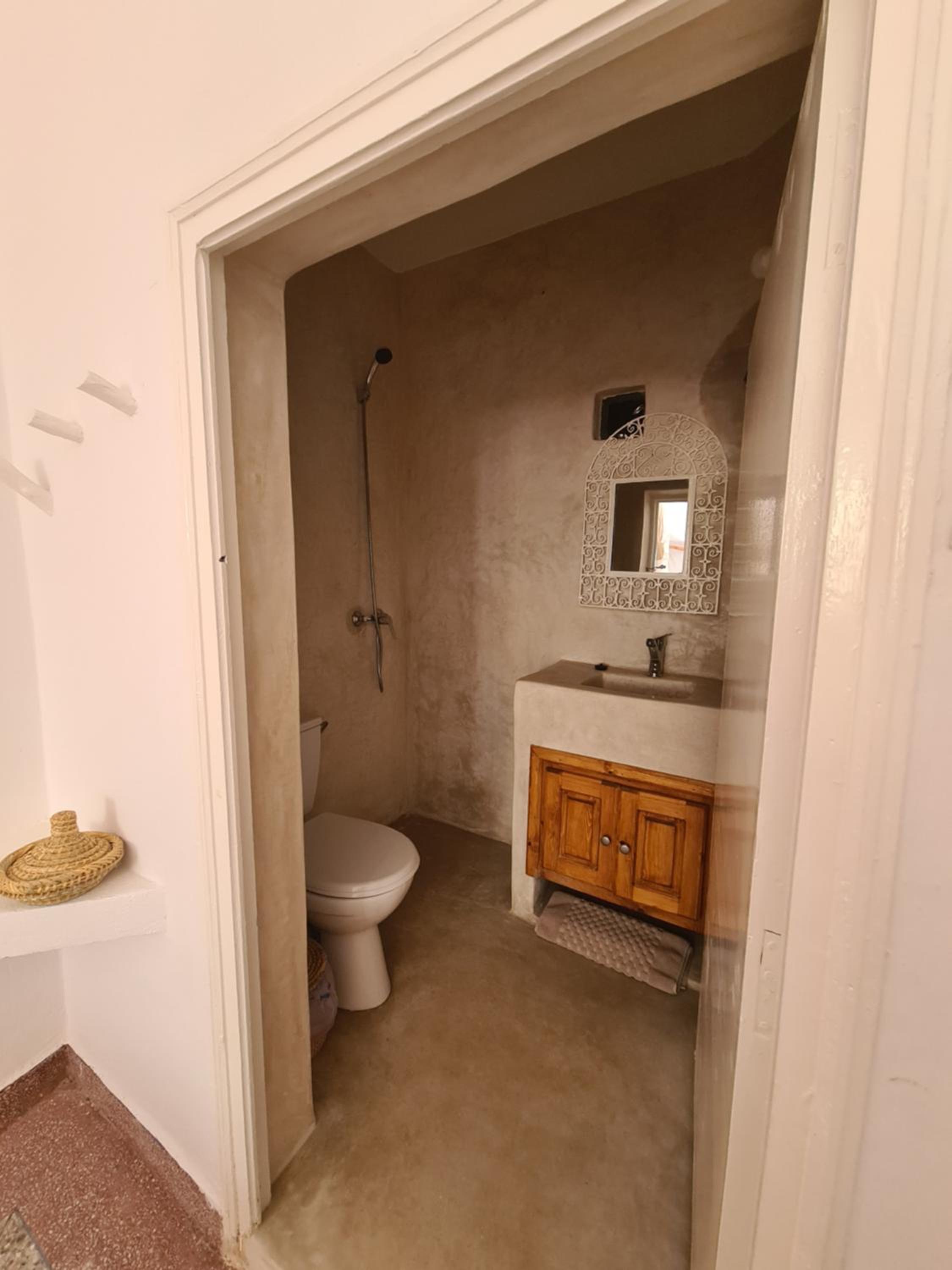 Twin Room - Photo 3