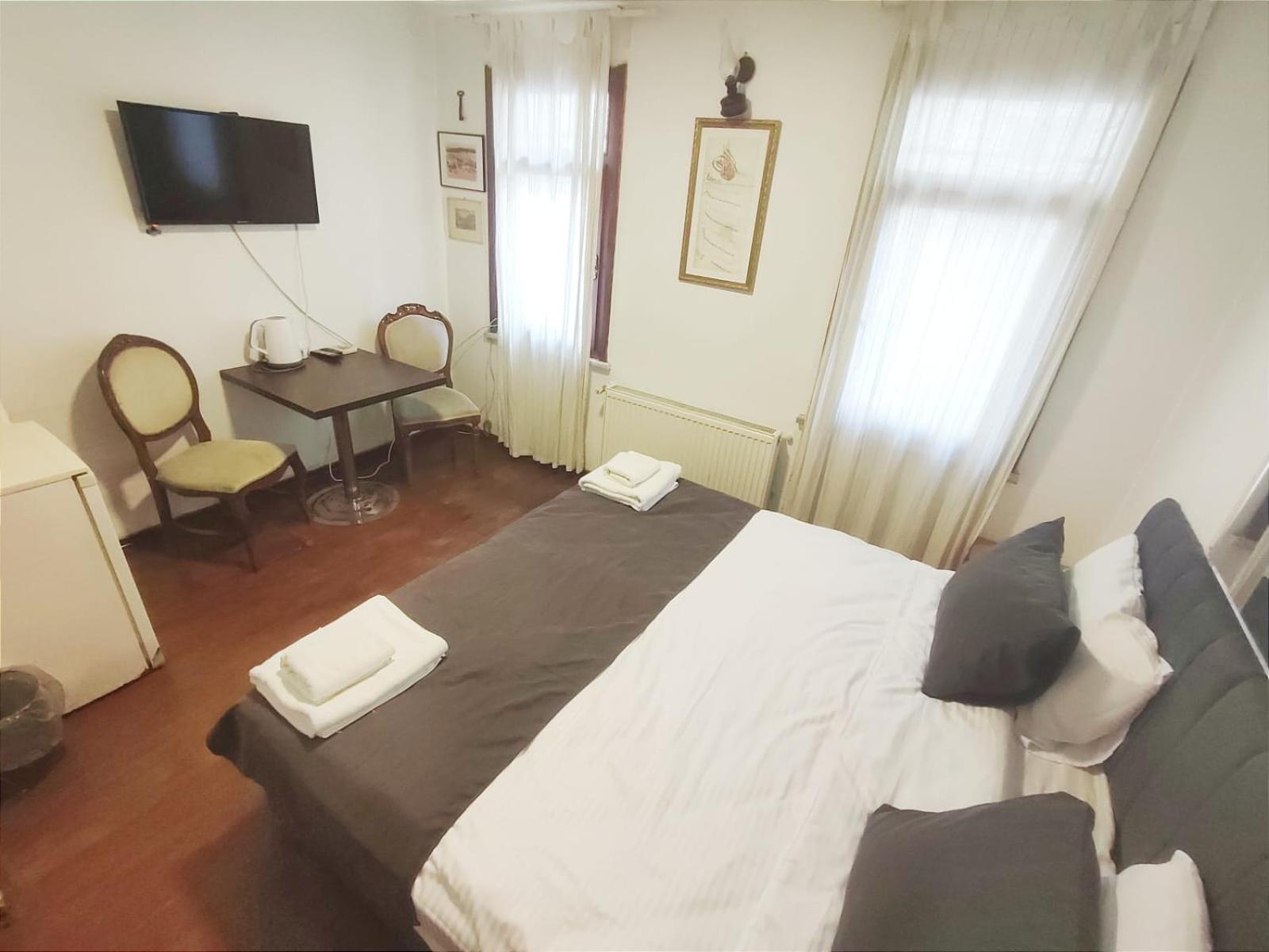 Deluxe Double Room photo 2