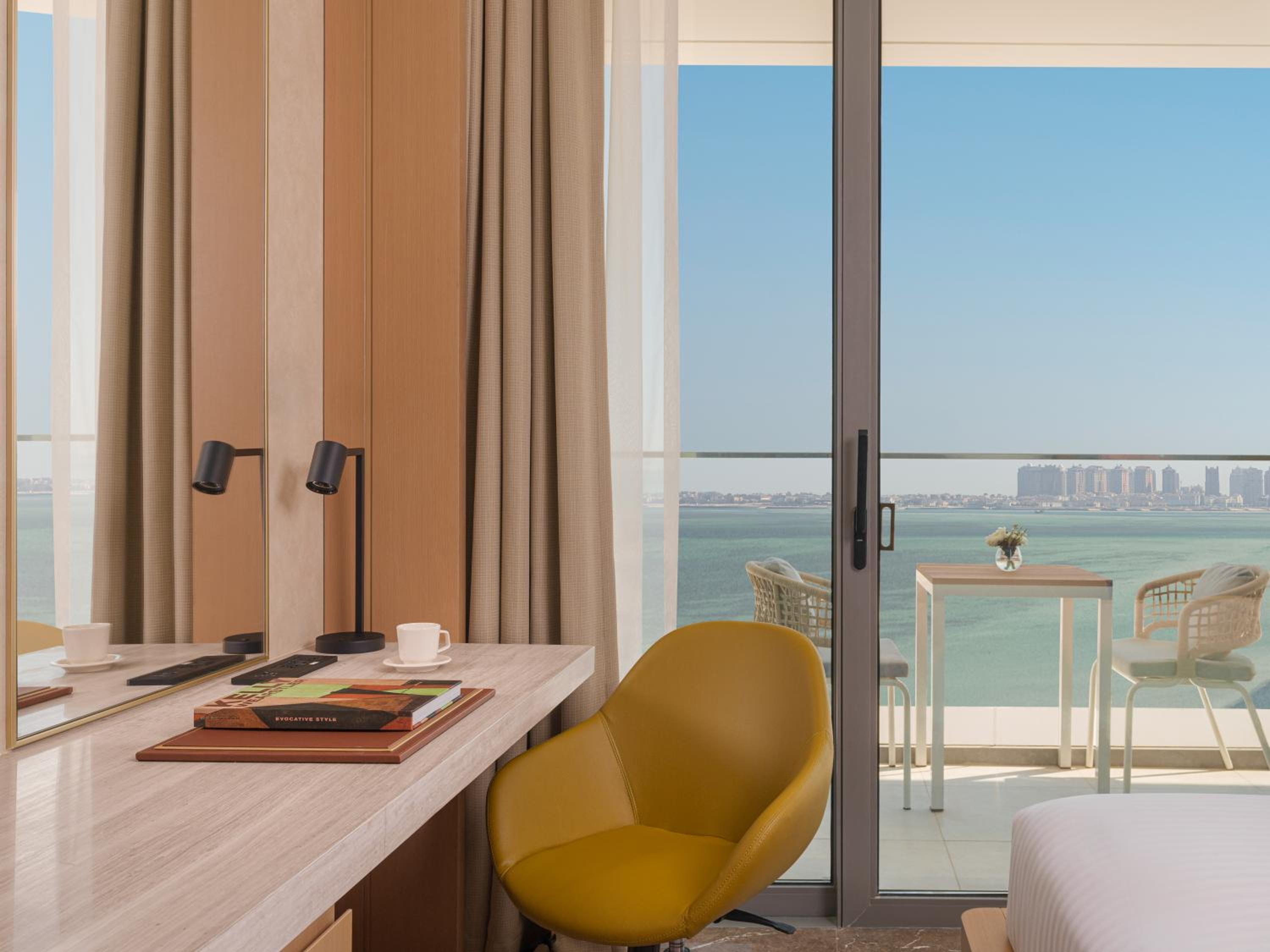 Deluxe Twin Sea View with Meryal Waterpark Access photo 2