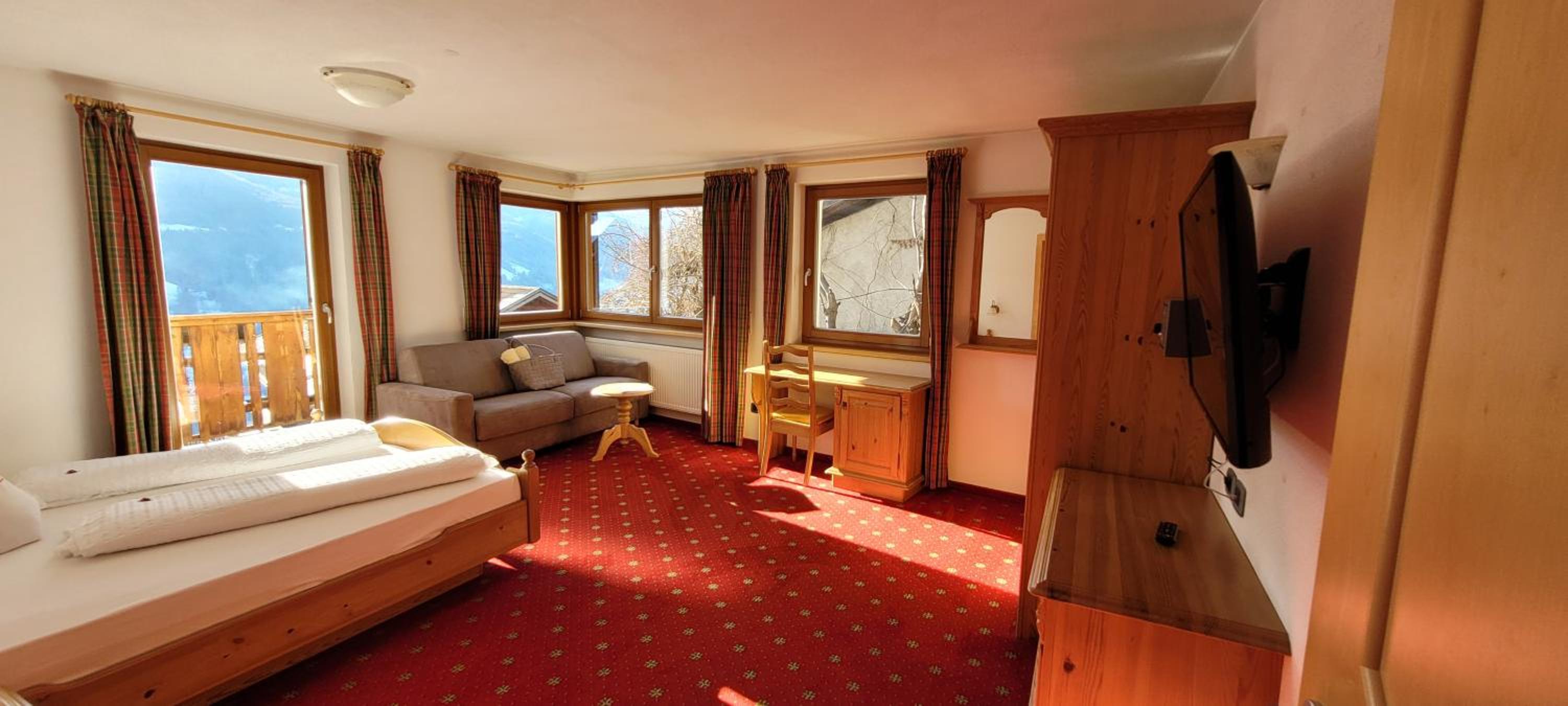 Double Room with Mountain View