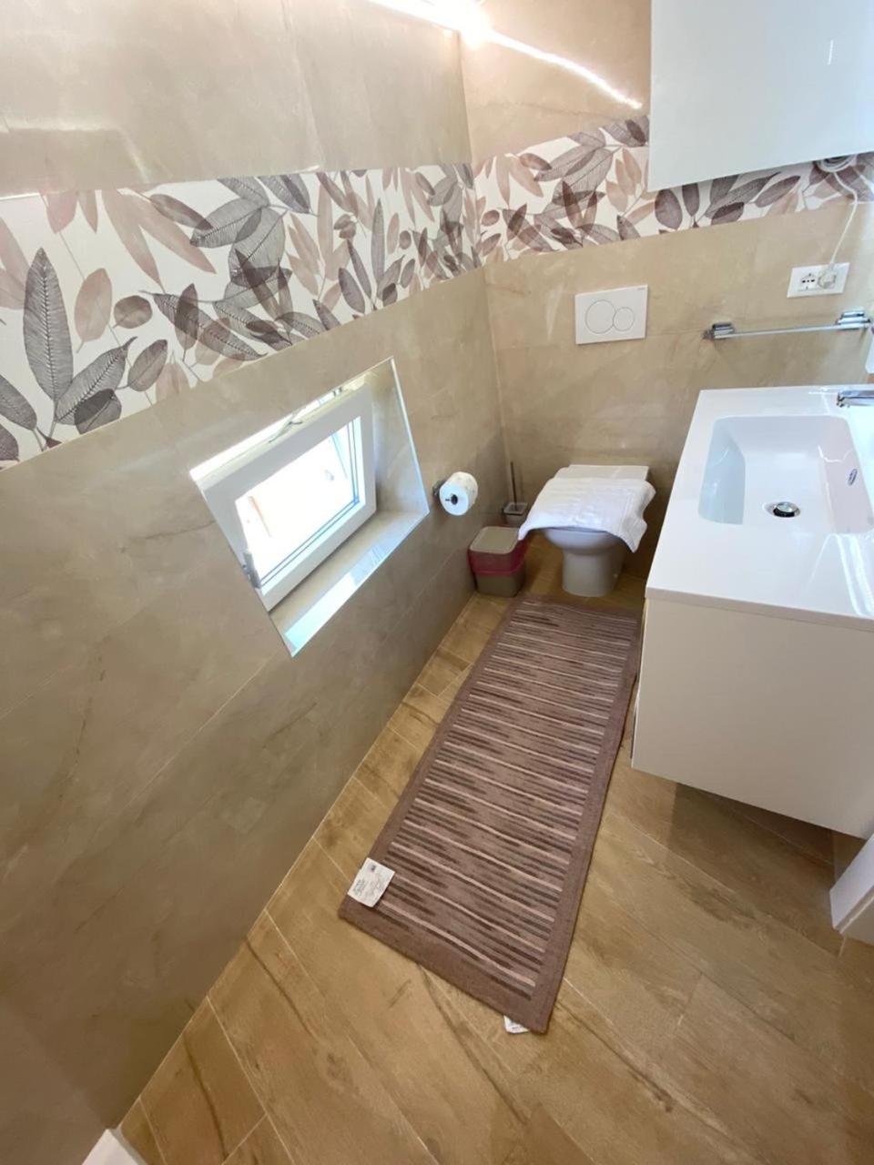 Four-Bedroom House photo 3
