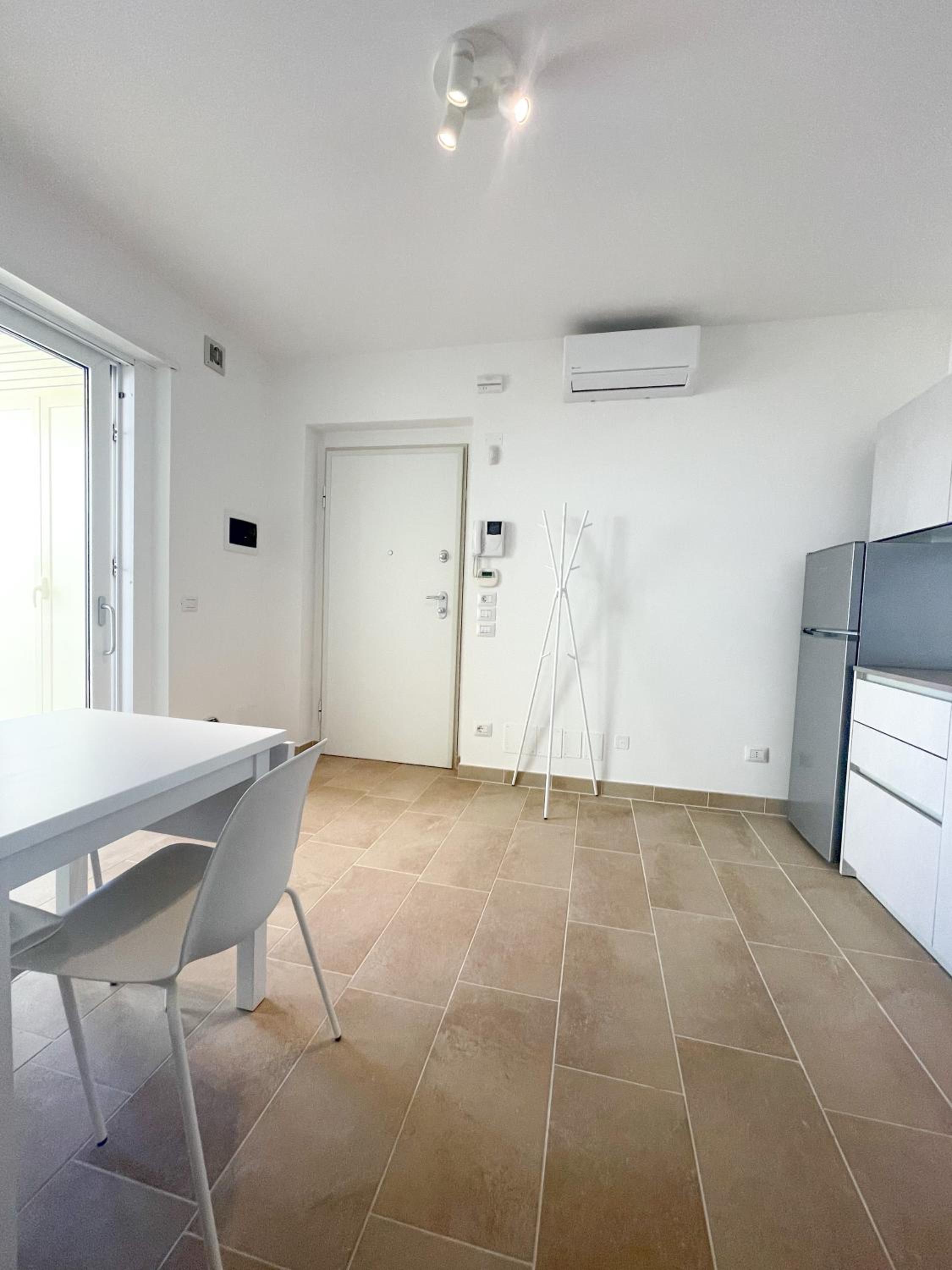 One-Bedroom Apartment with Terrace photo 2
