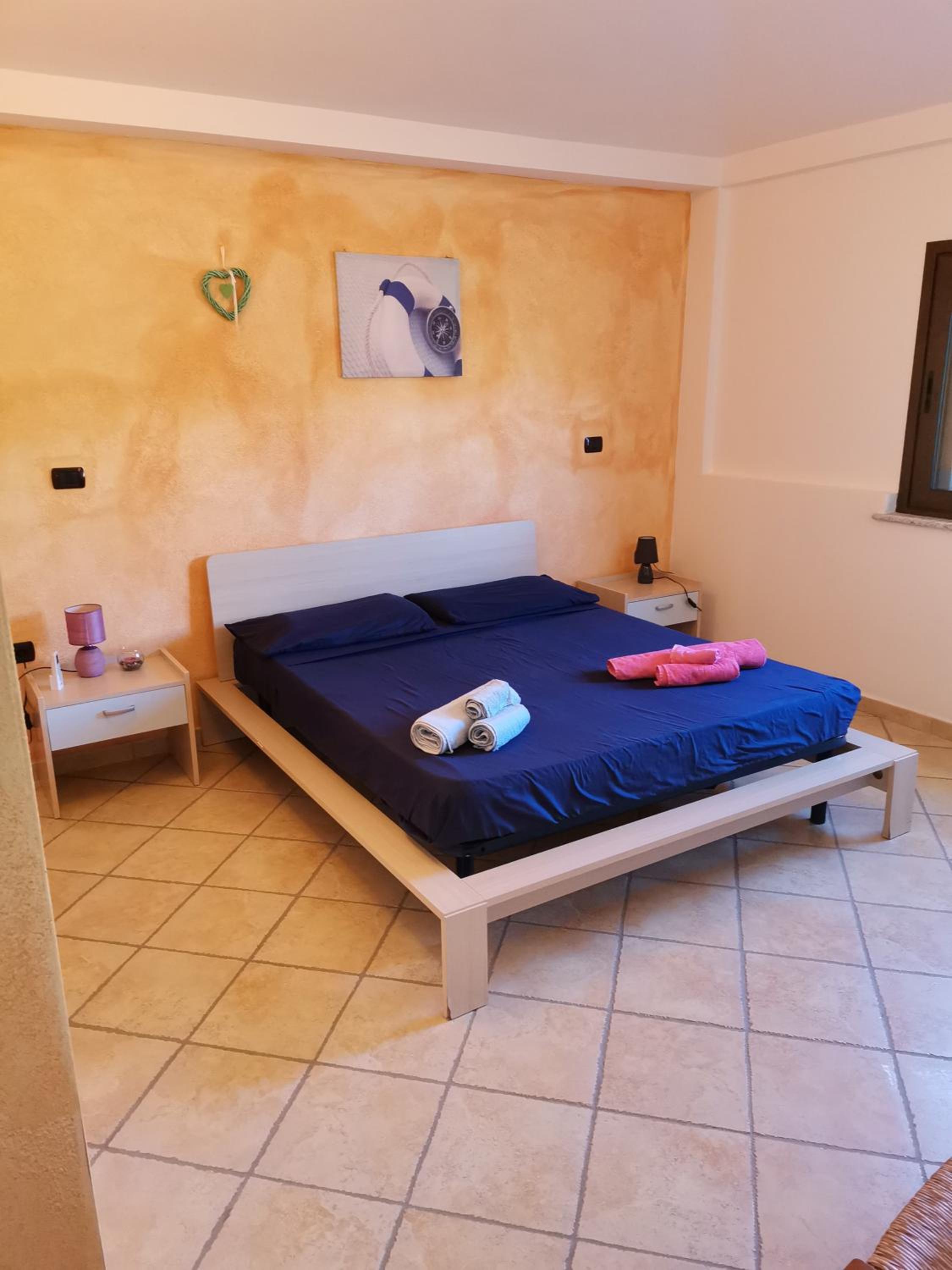 One-Bedroom House photo 1