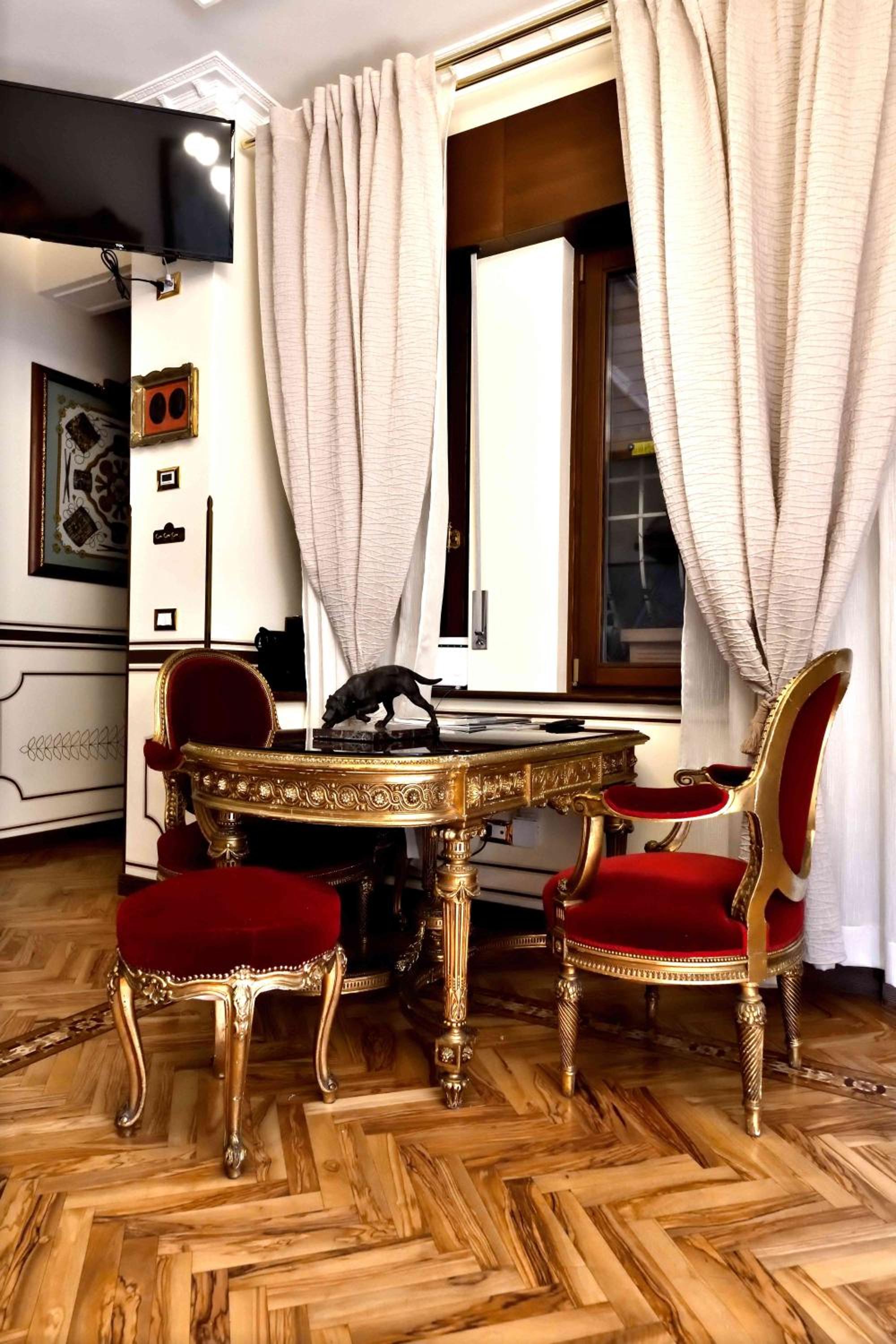 Double Room - Photo 4