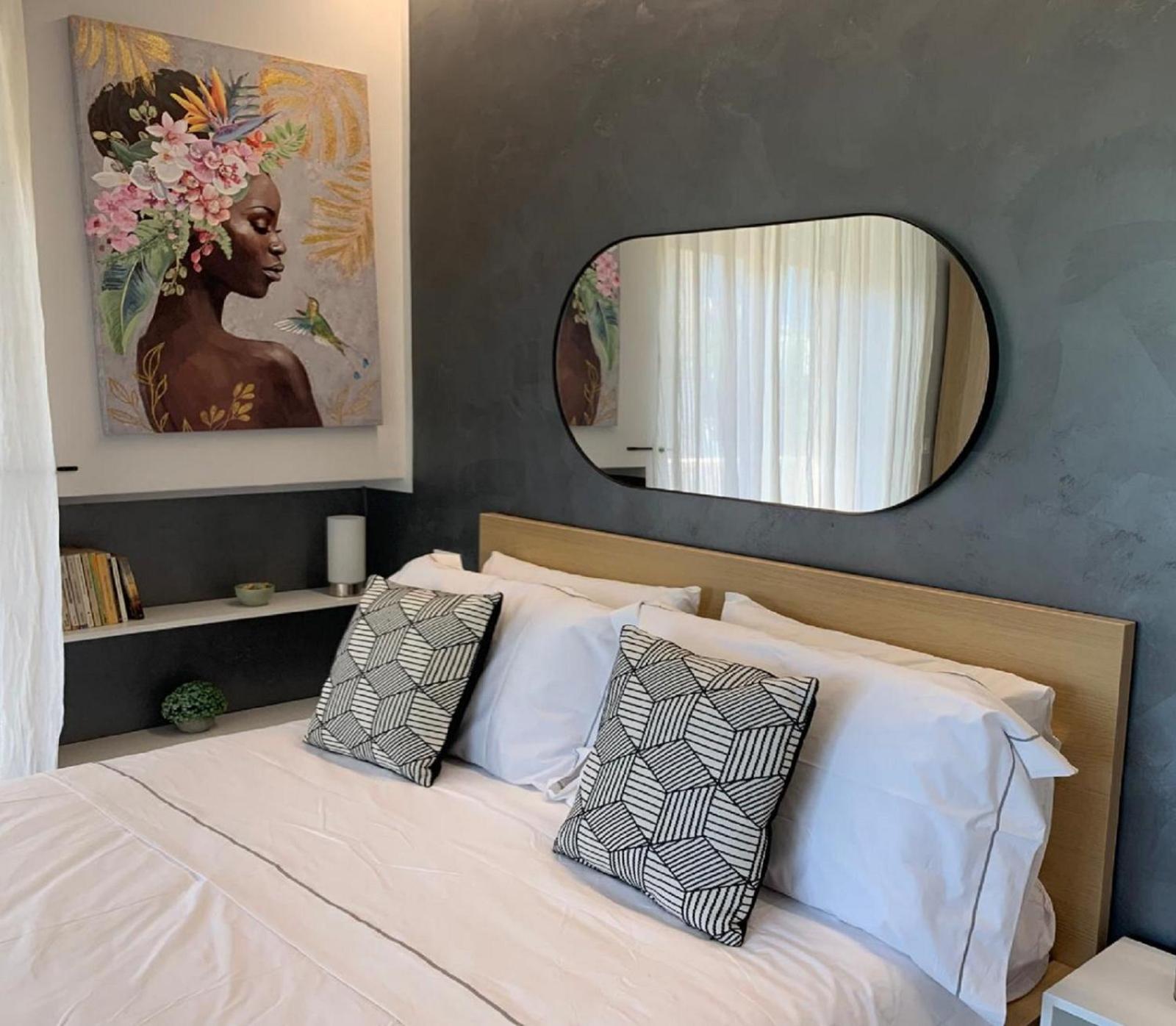 Studio Apartment with Balcony photo 2