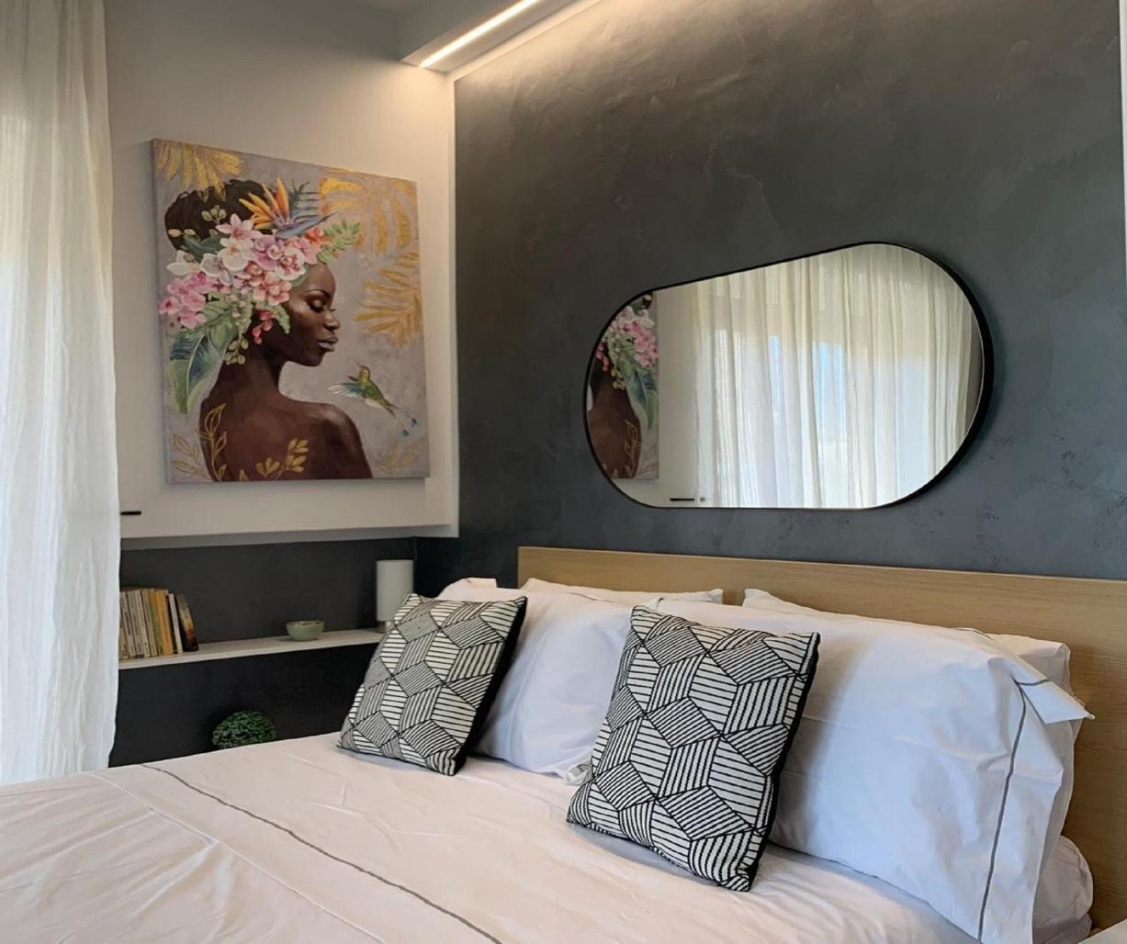 Studio Apartment with Balcony photo 1
