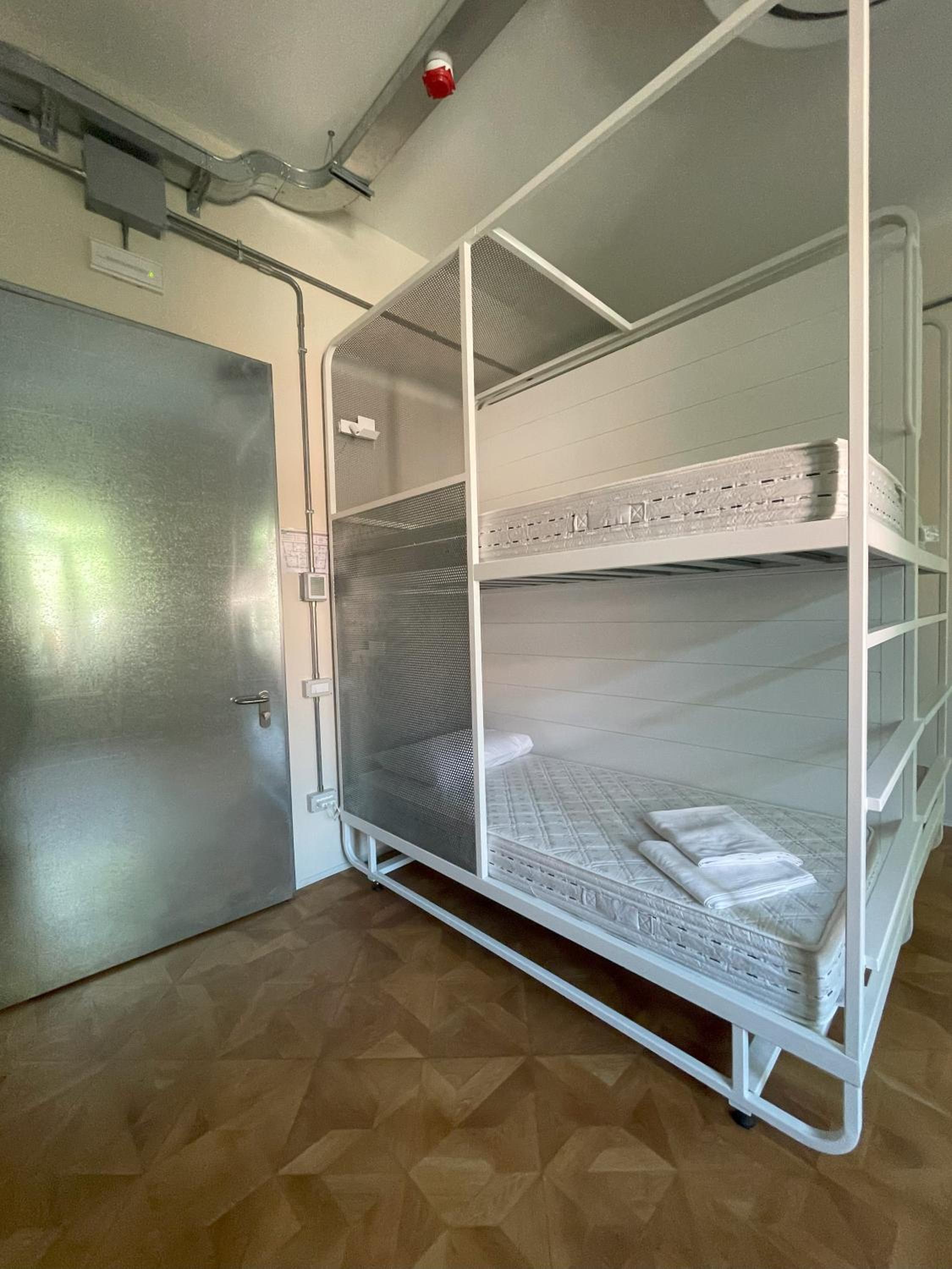 Bed in 6-Bed Female Dormitory Room photo 1