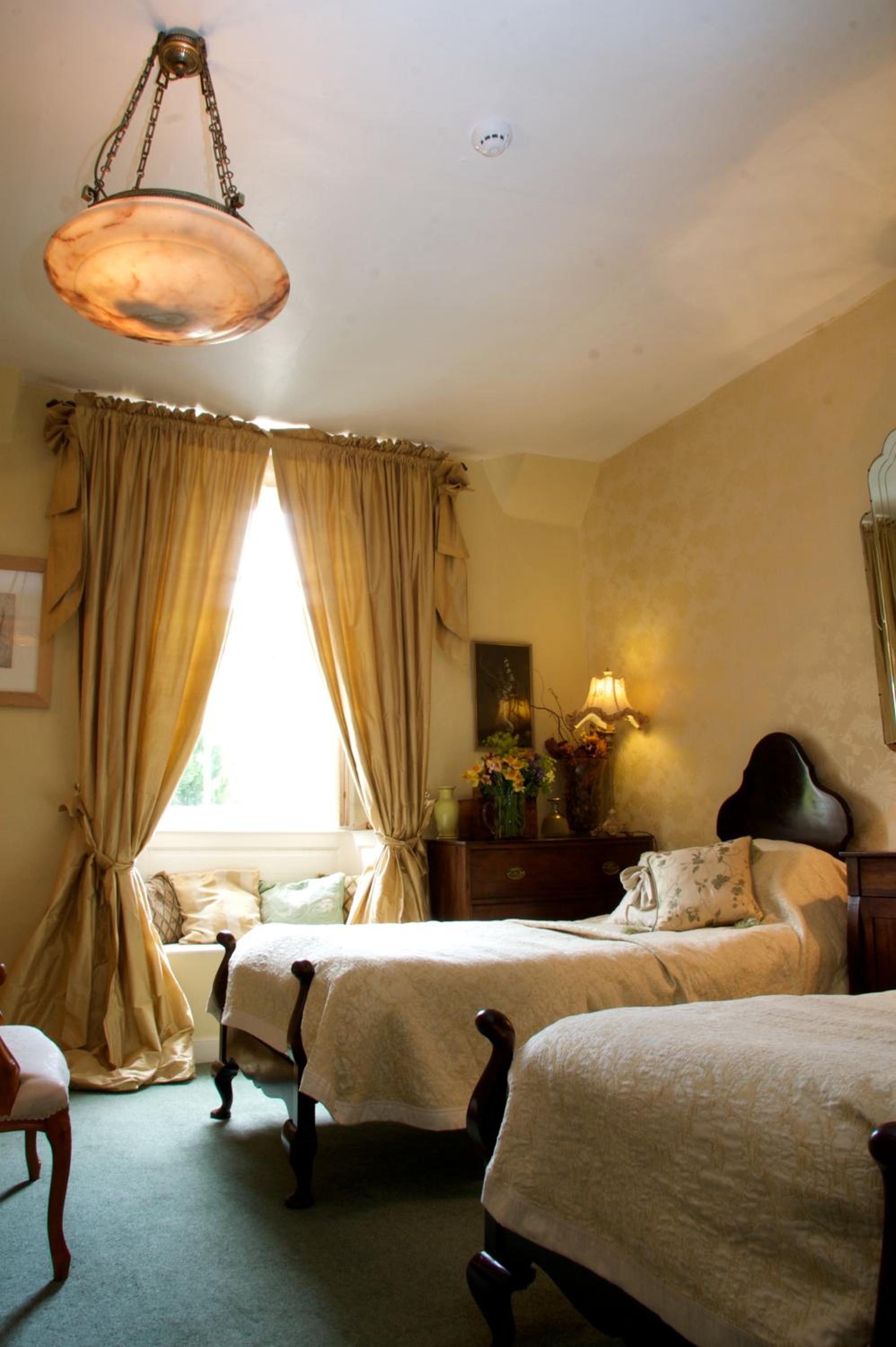 Twin Room with Private Bathroom photo 1