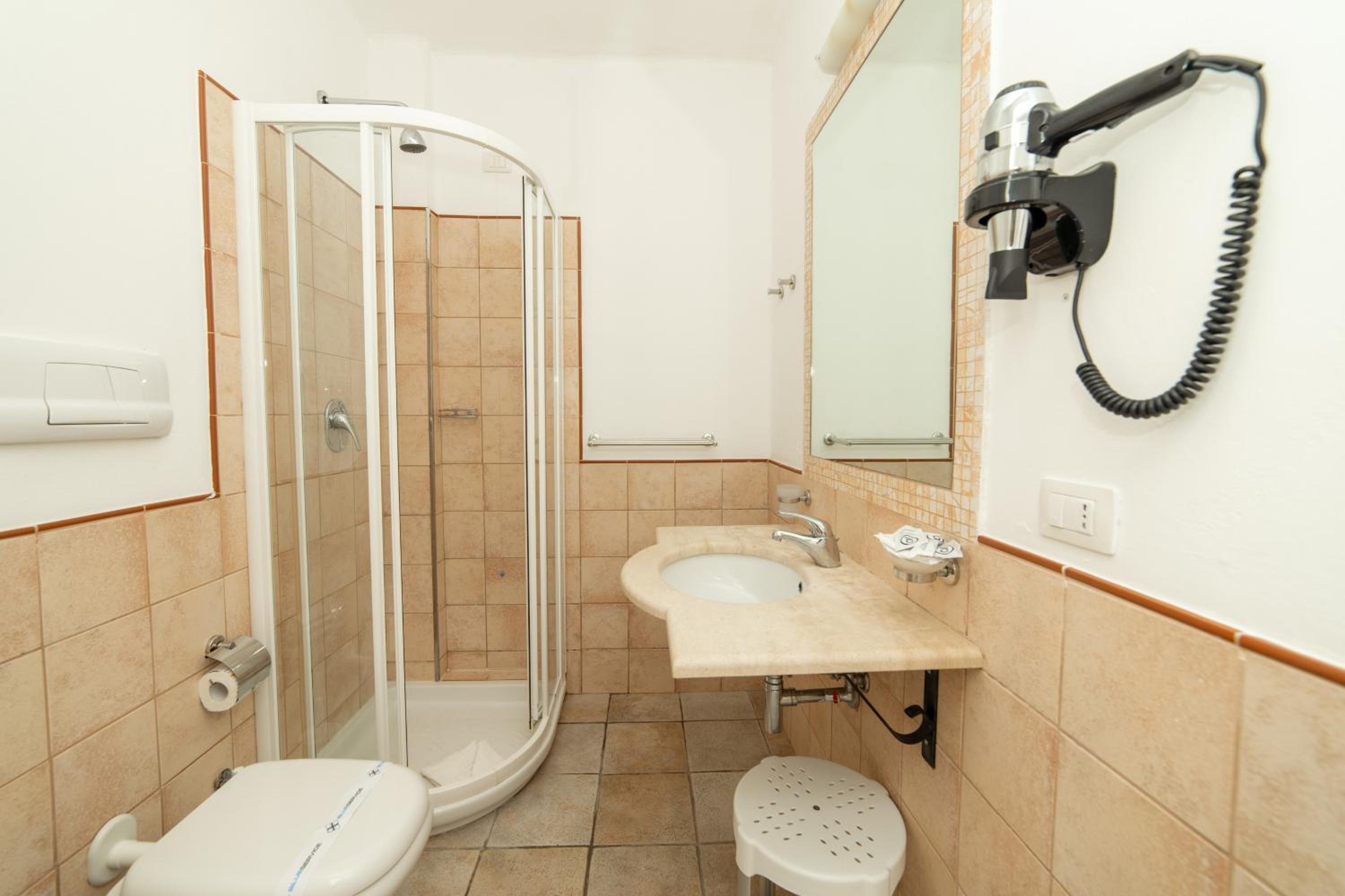 Double Room with Pool View photo 2