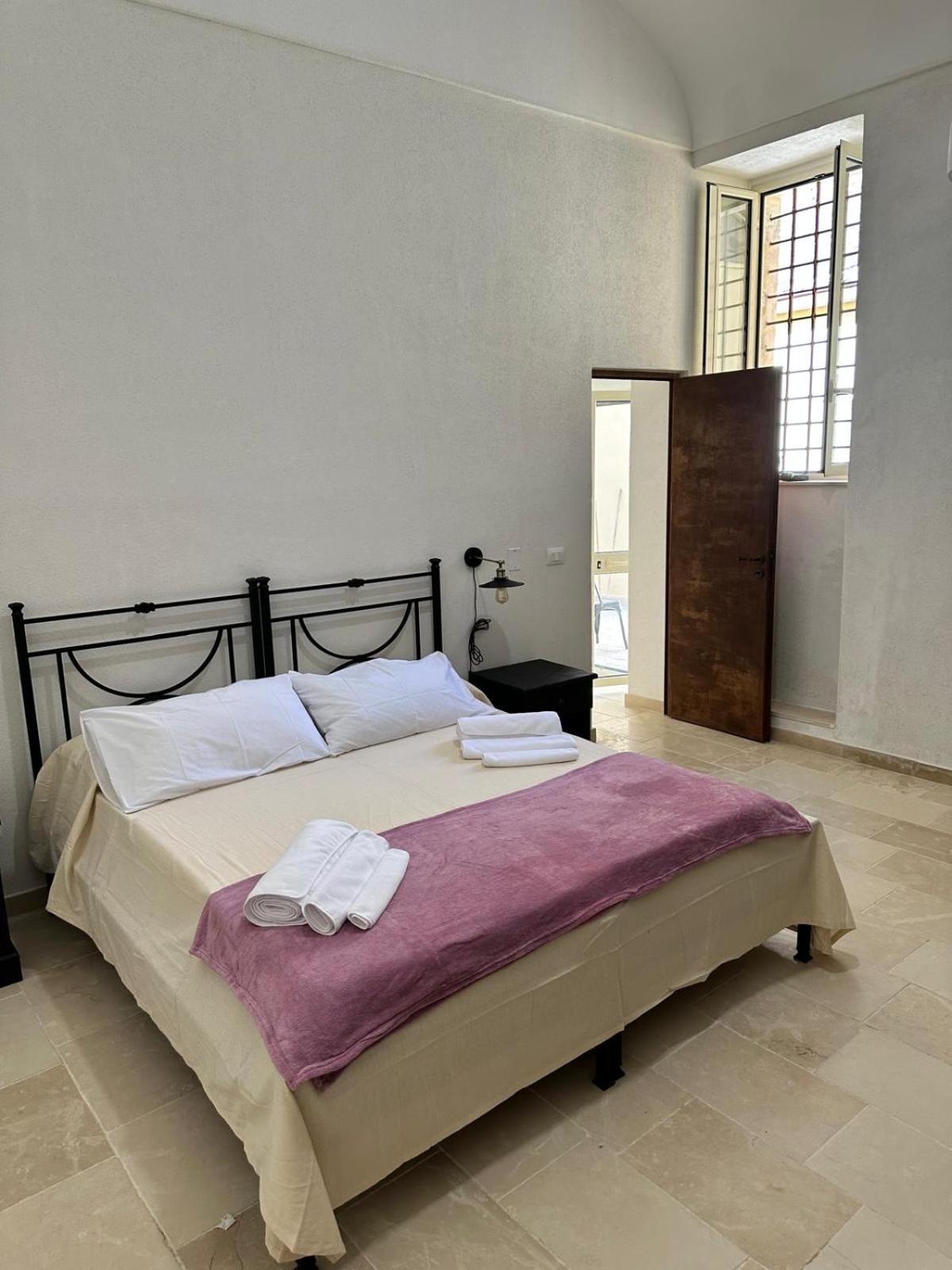 Deluxe Room (2 Adults + 1 Child)