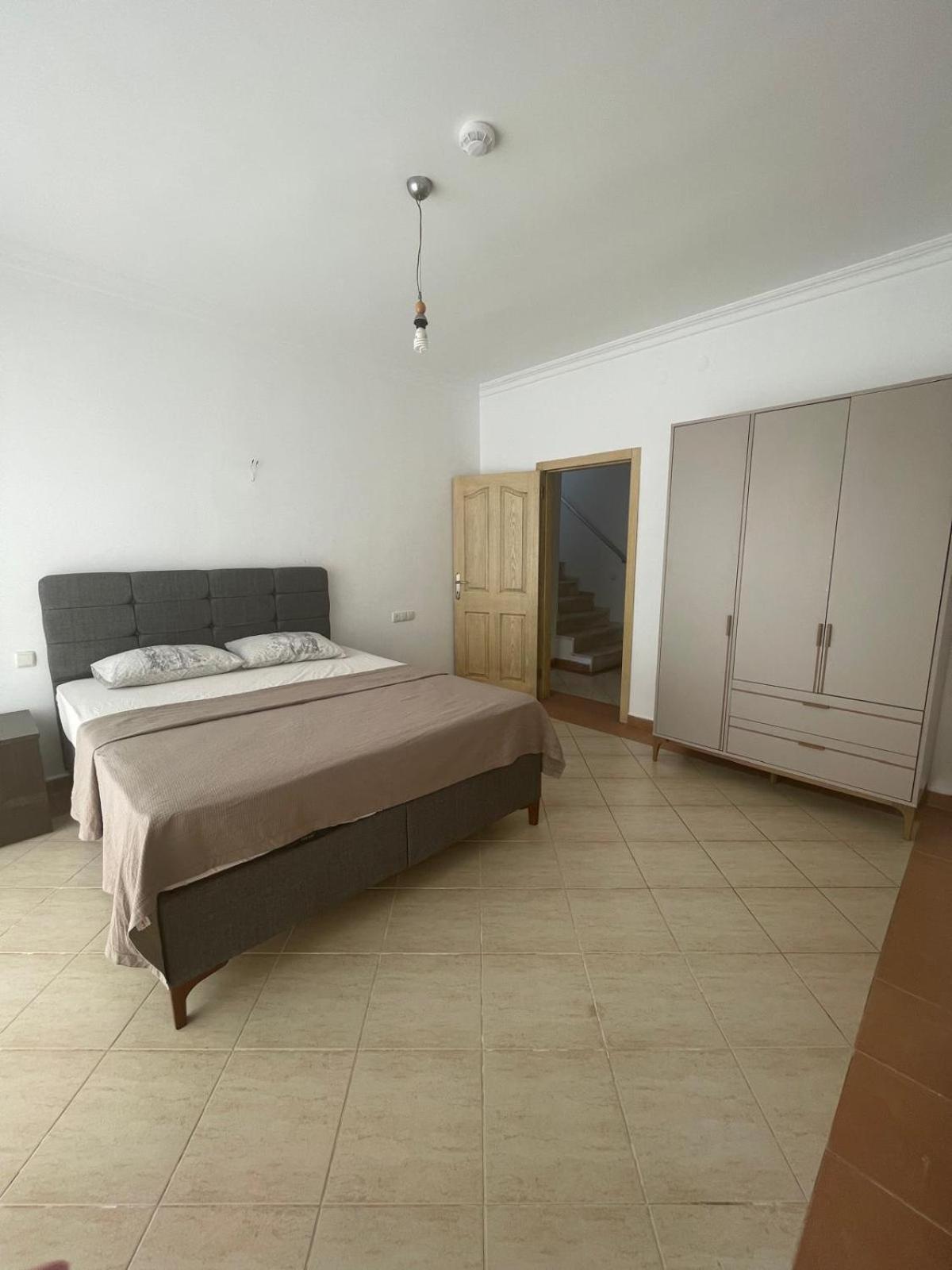 Villa photo 1