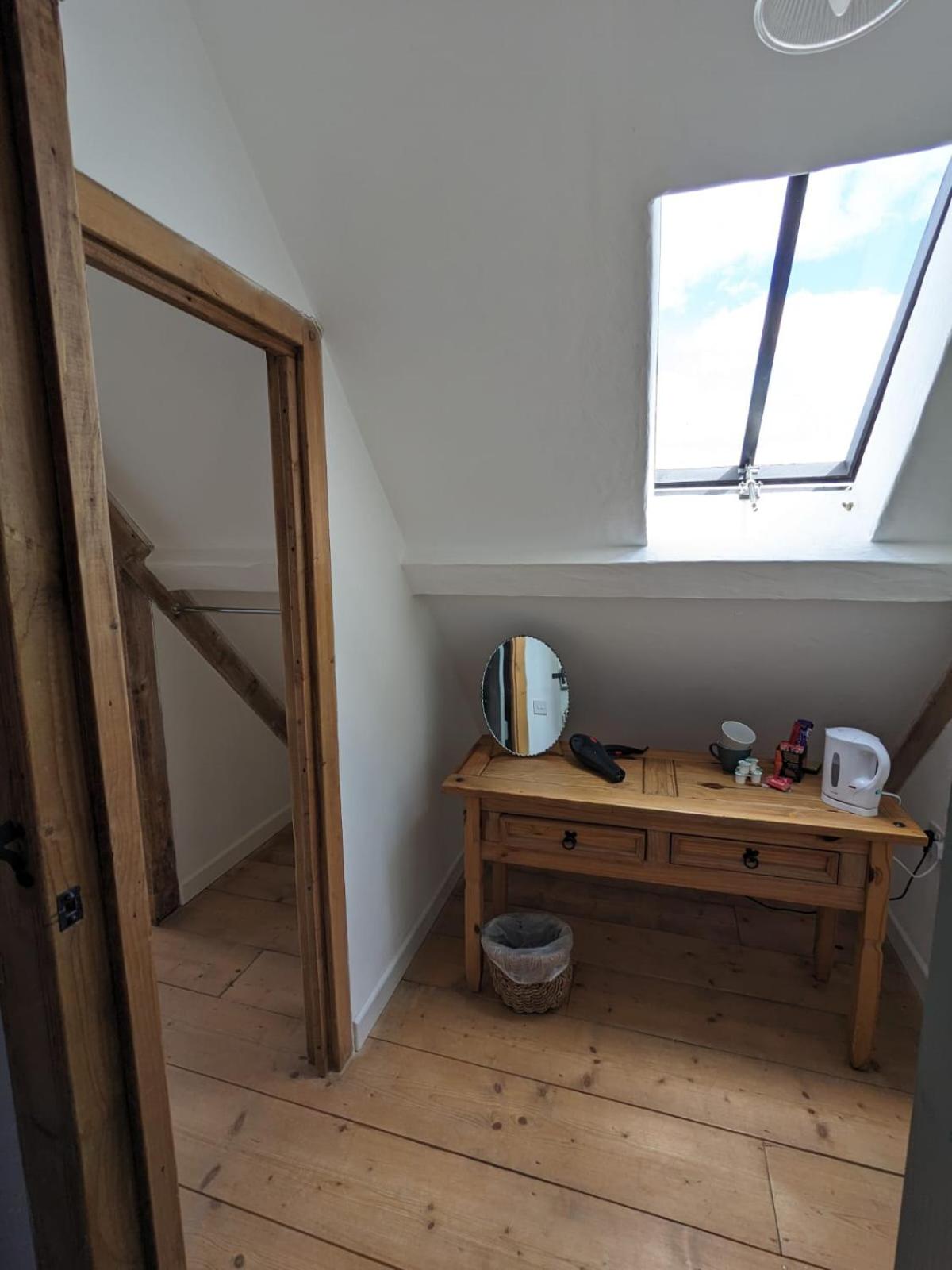 Double Room with Private Bathroom photo 3