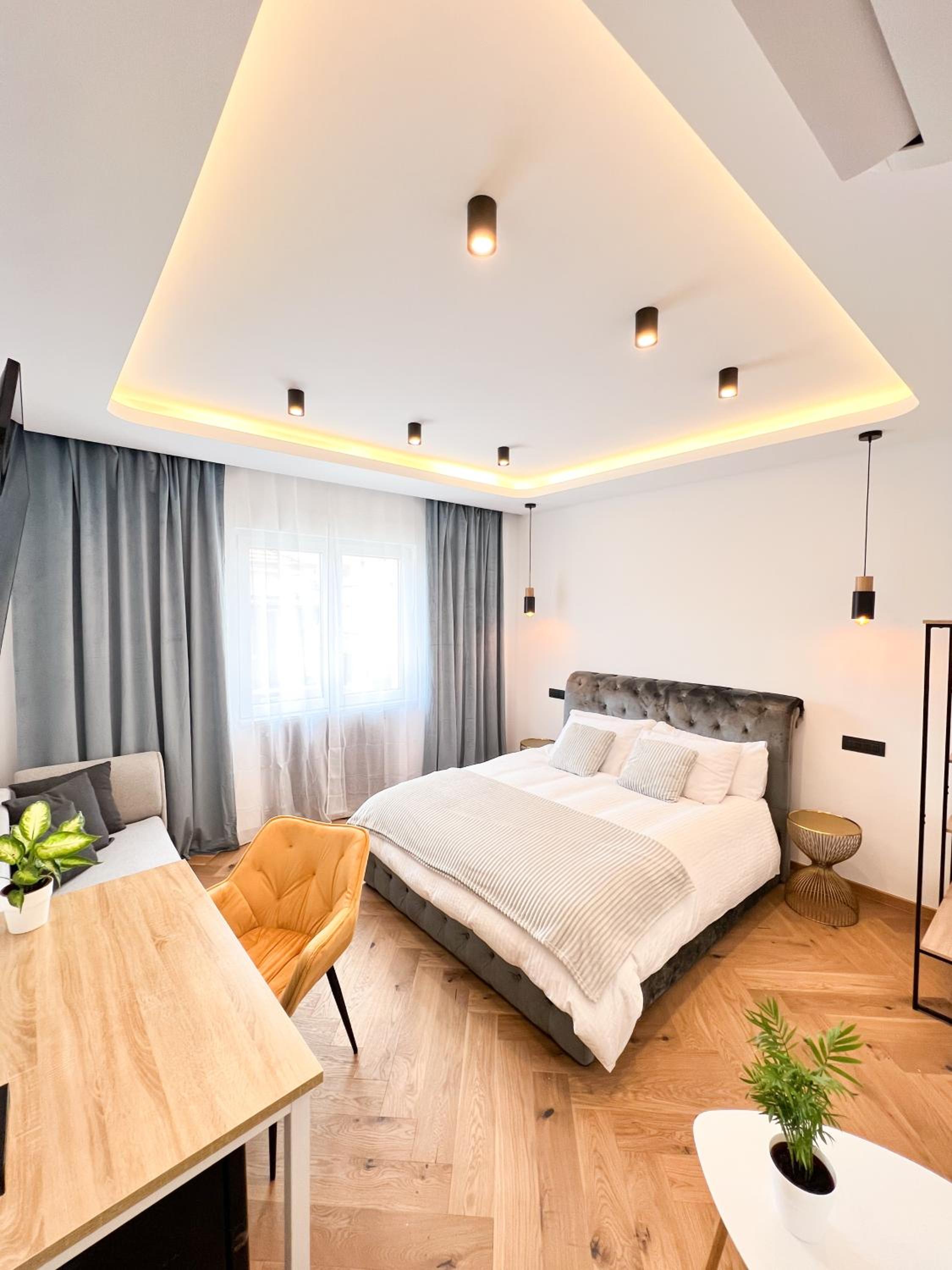 Studio Apartment with King Bed photo 1