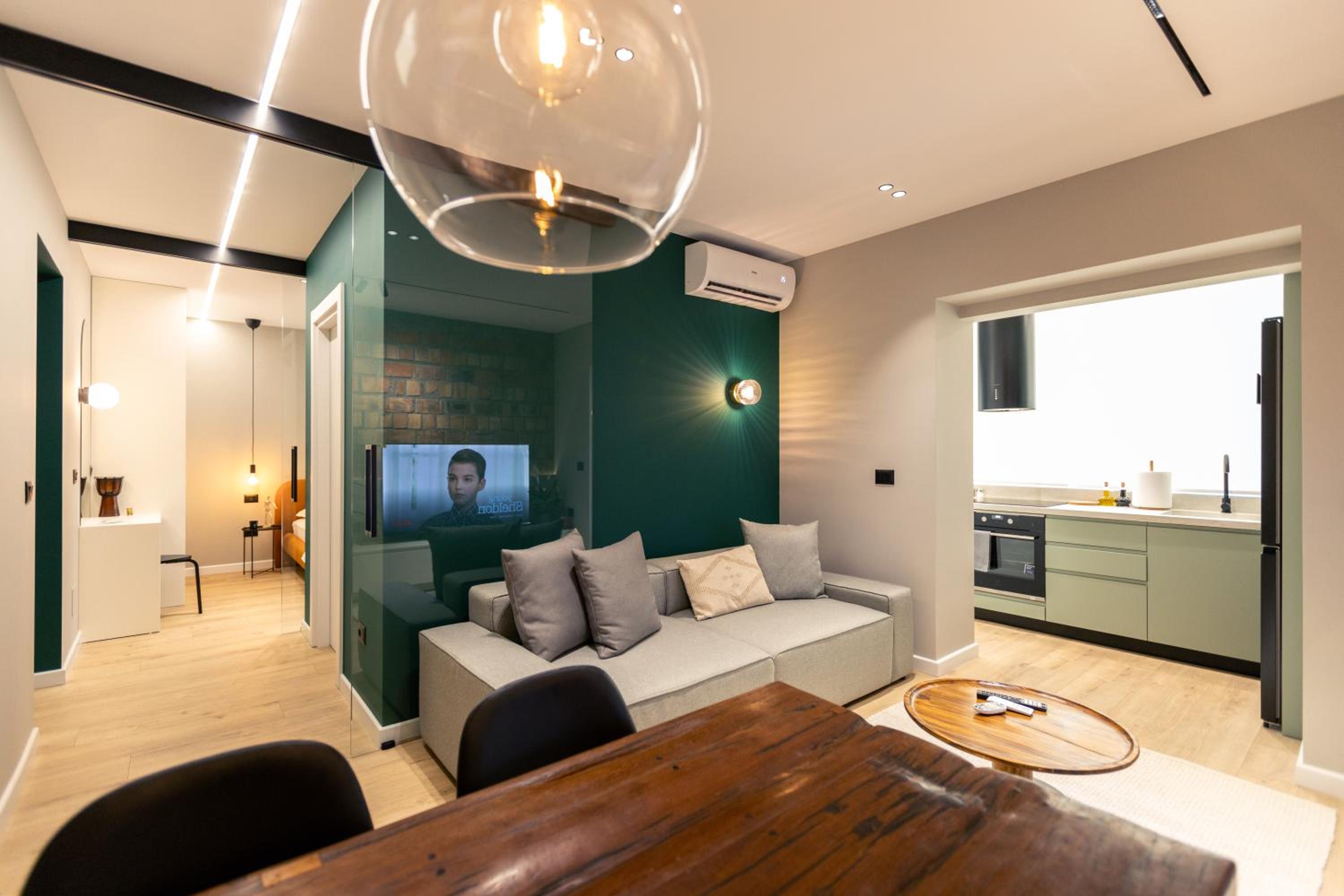 One-Bedroom Apartment