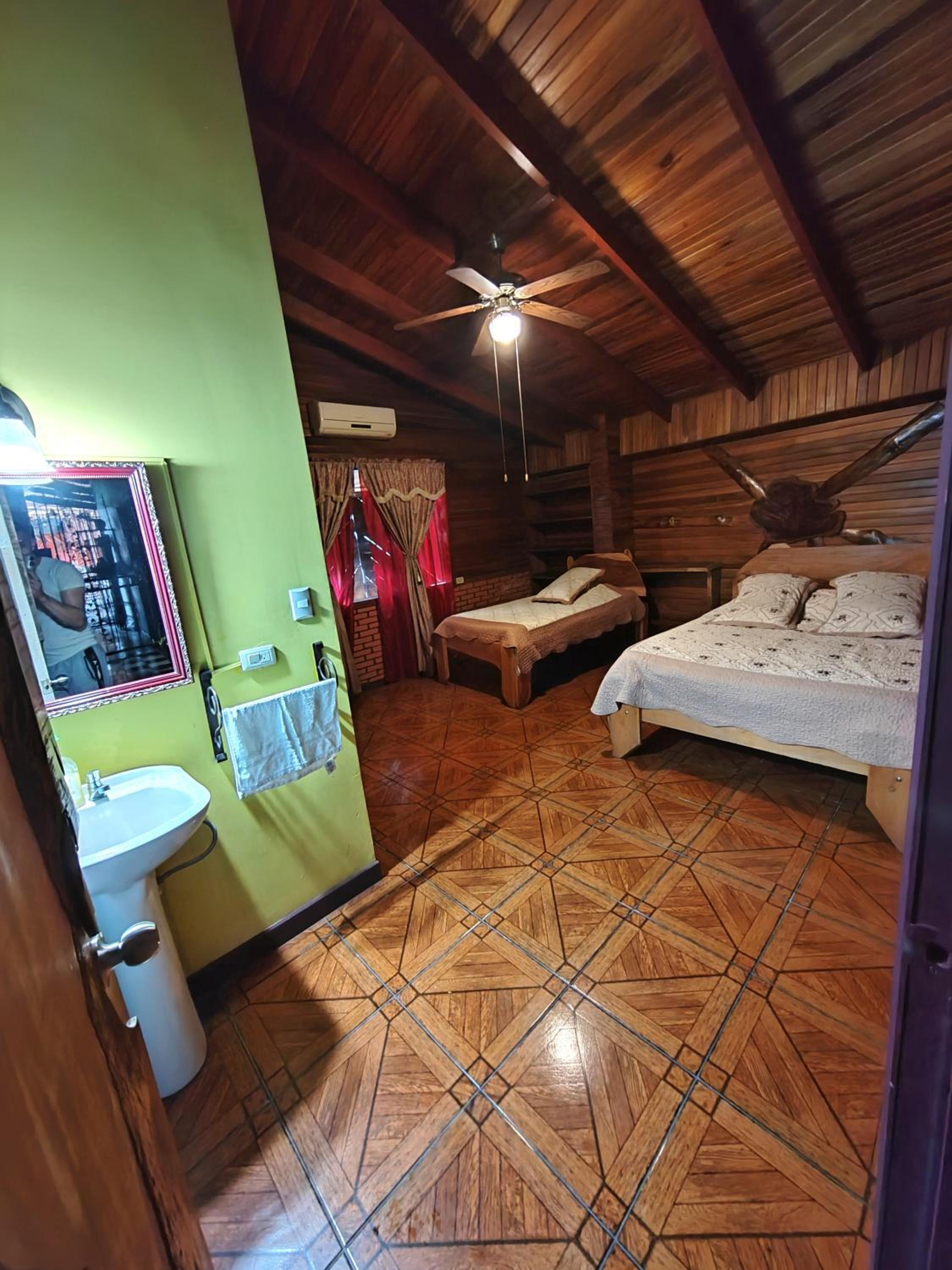 Deluxe Double or Twin Room photo 2