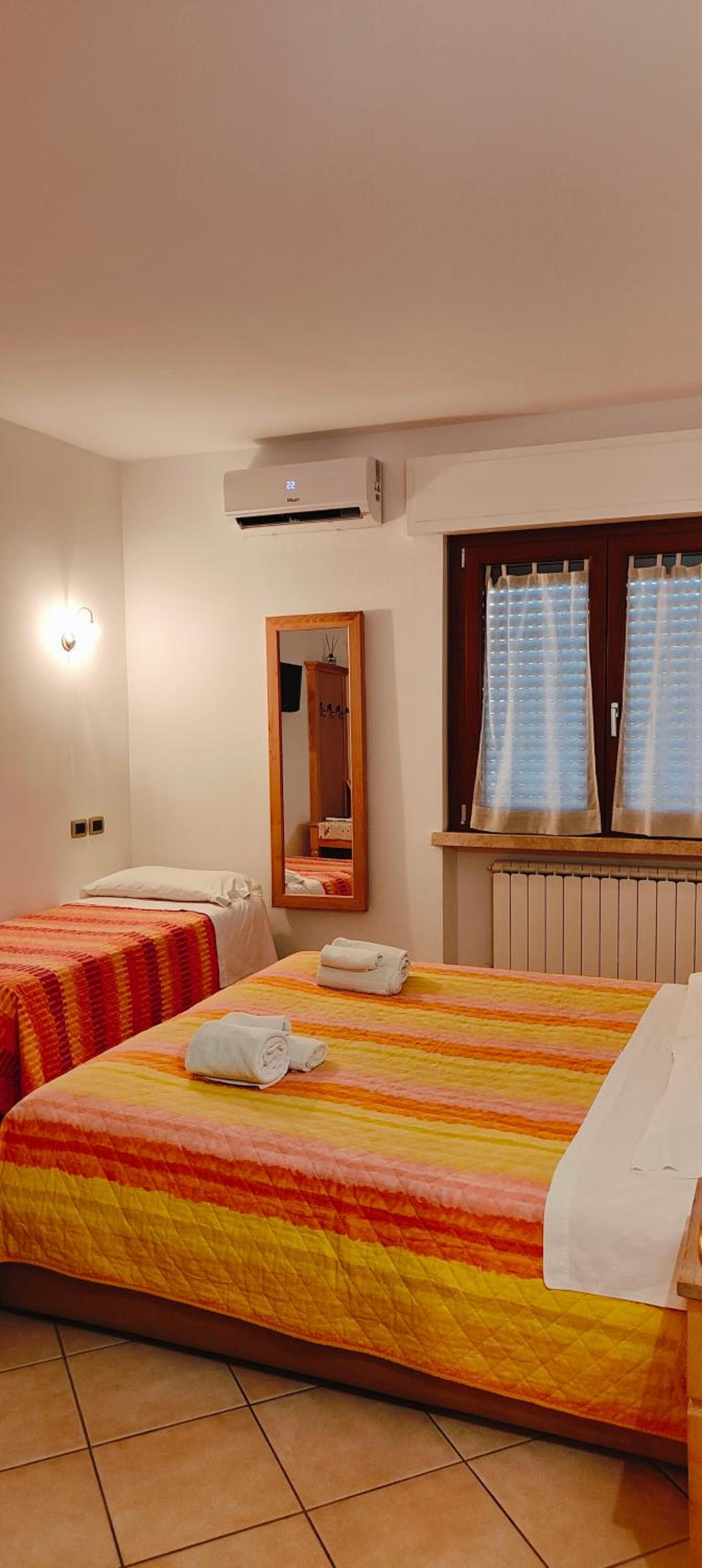 Triple Room