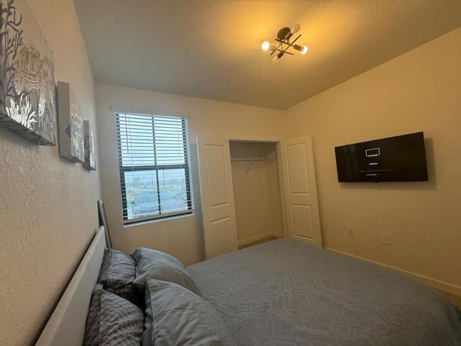 Three-Bedroom Apartment photo 1