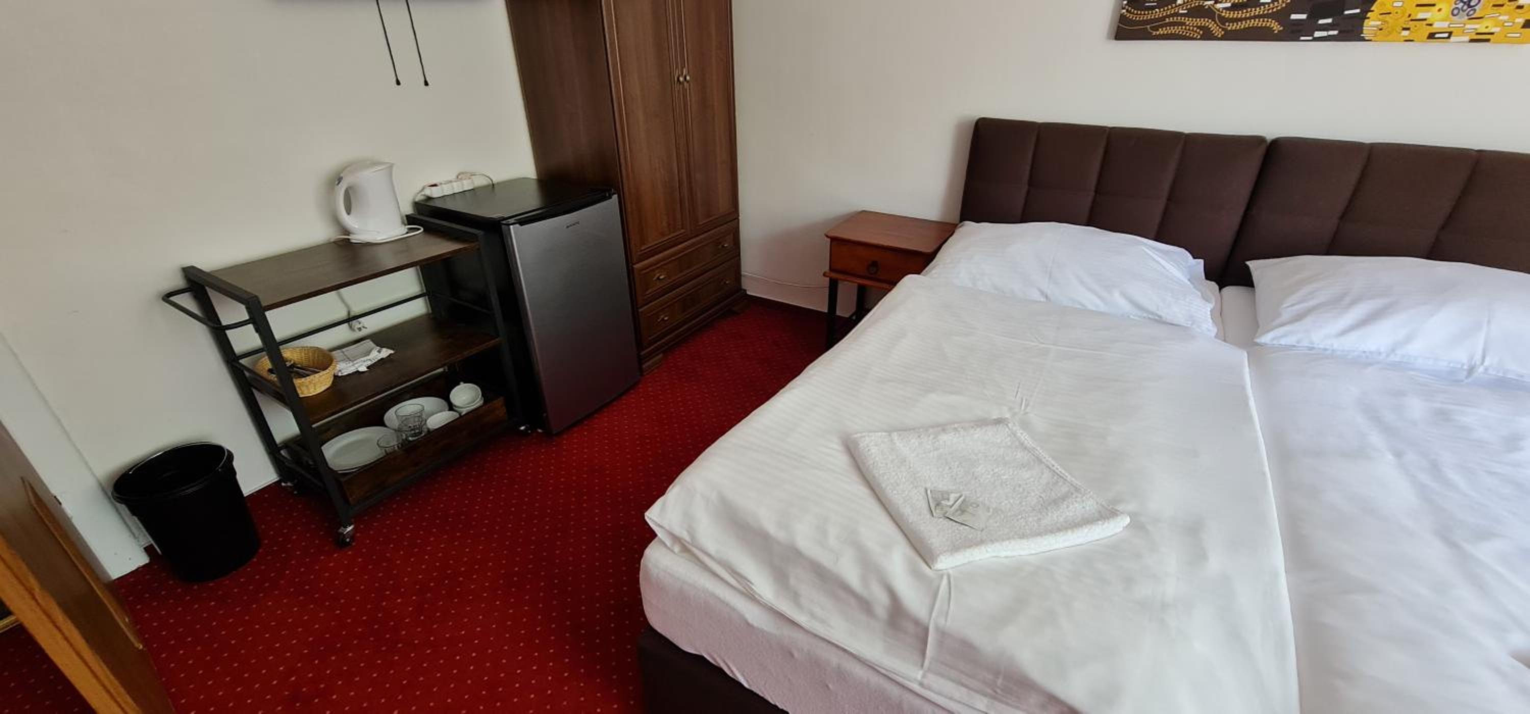 Deluxe Double Room (2 Adults + 1 Child) photo 1