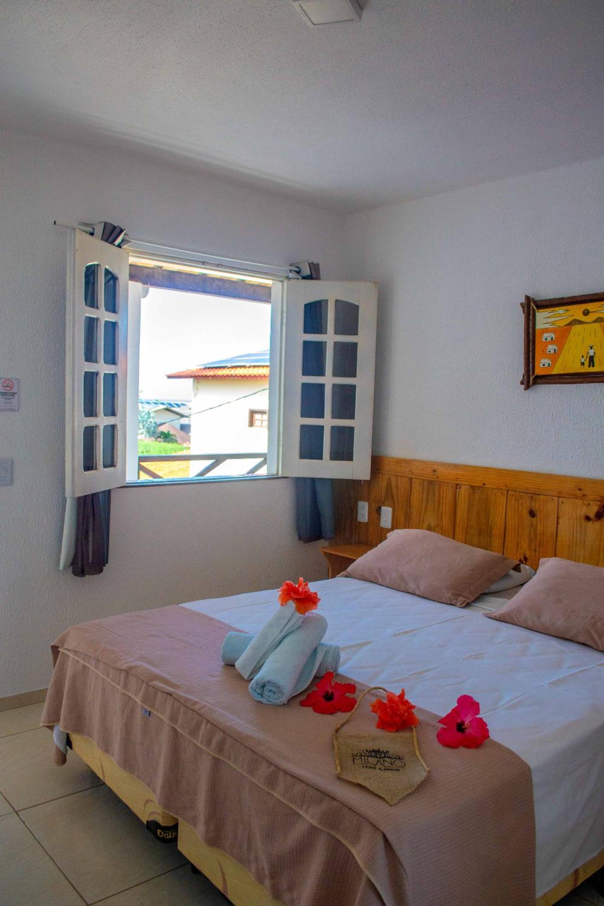 Deluxe Double Room with Side Sea View