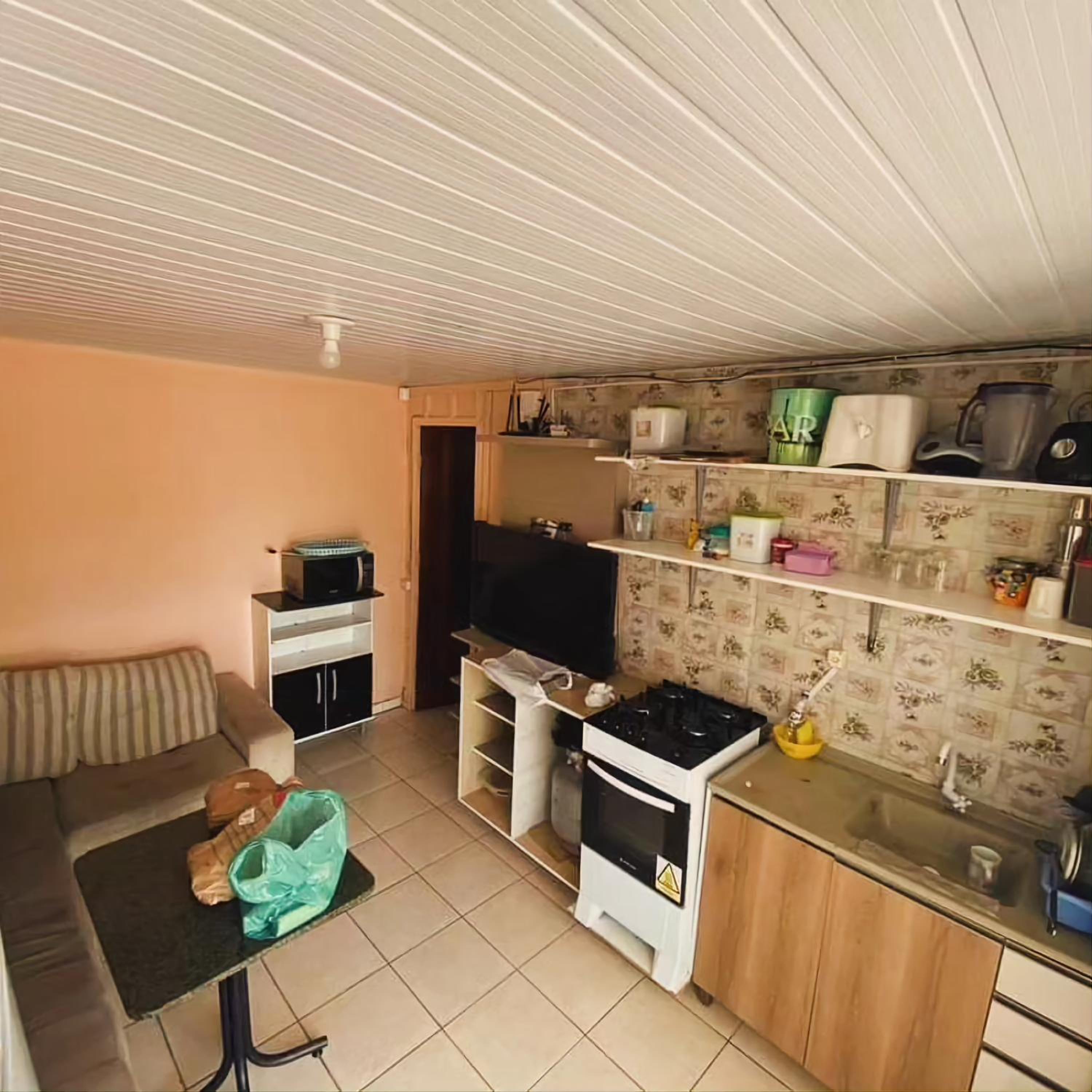 Three-Bedroom House photo 3