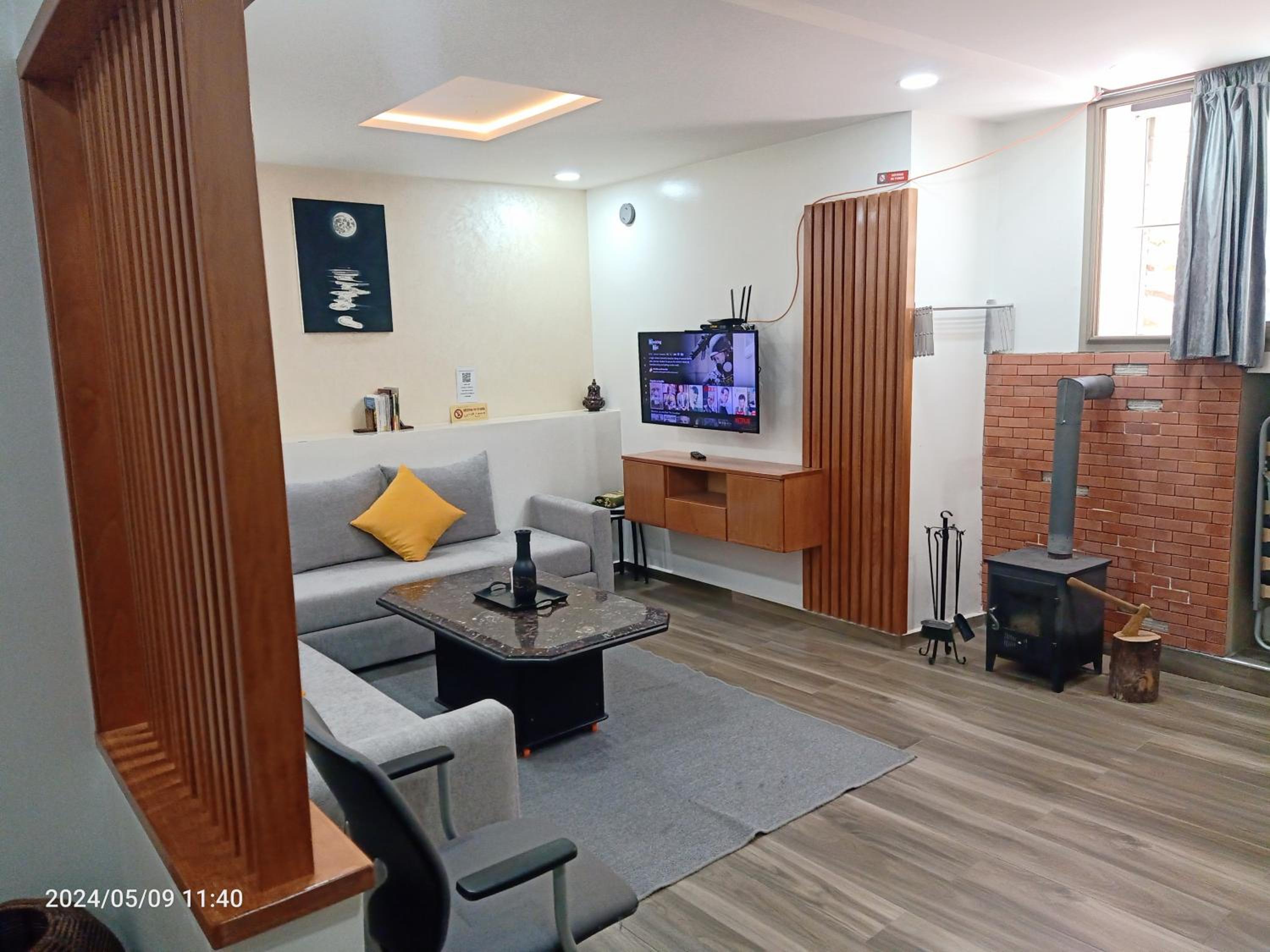 One-Bedroom Apartment