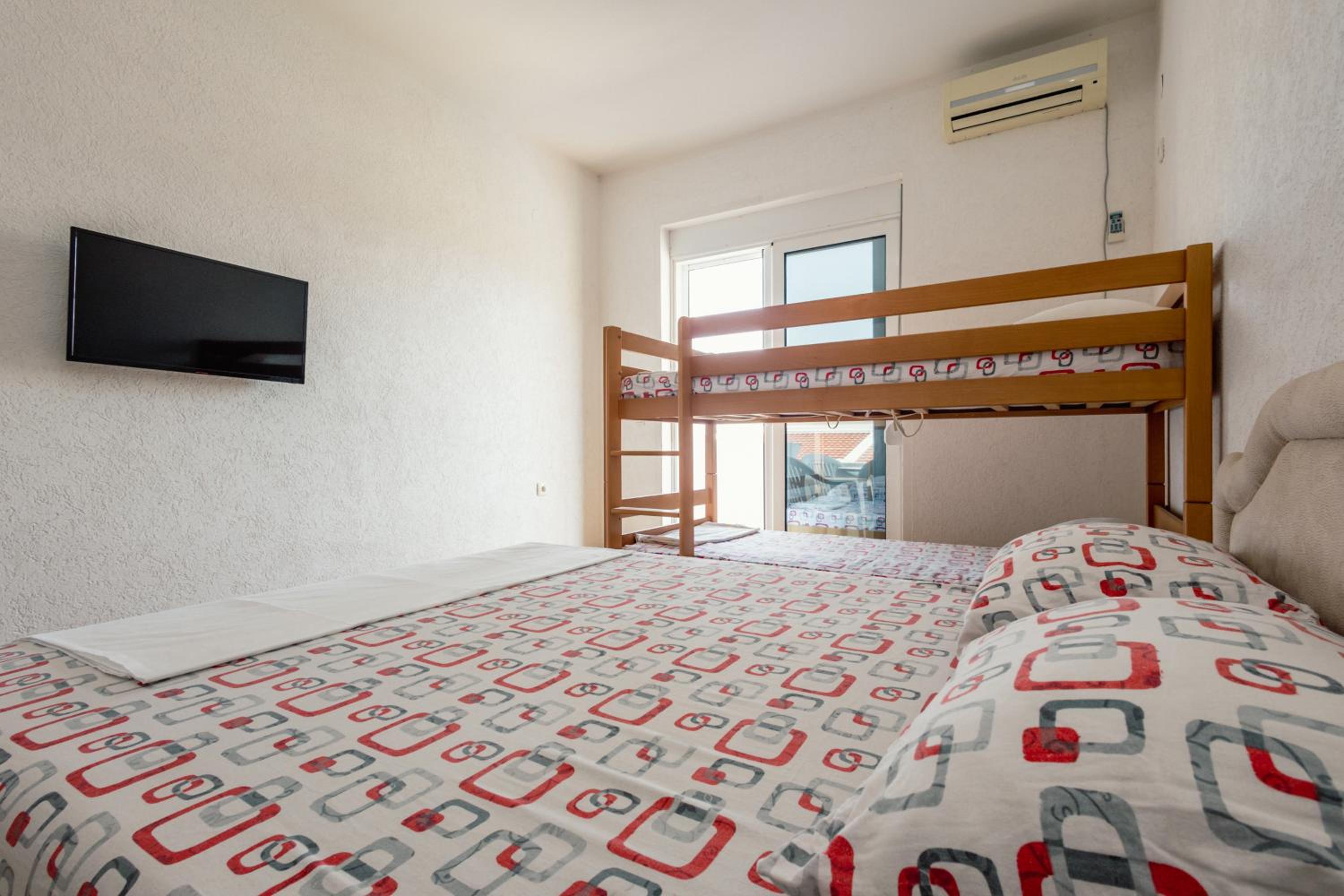 One-Bedroom Standard Apartment