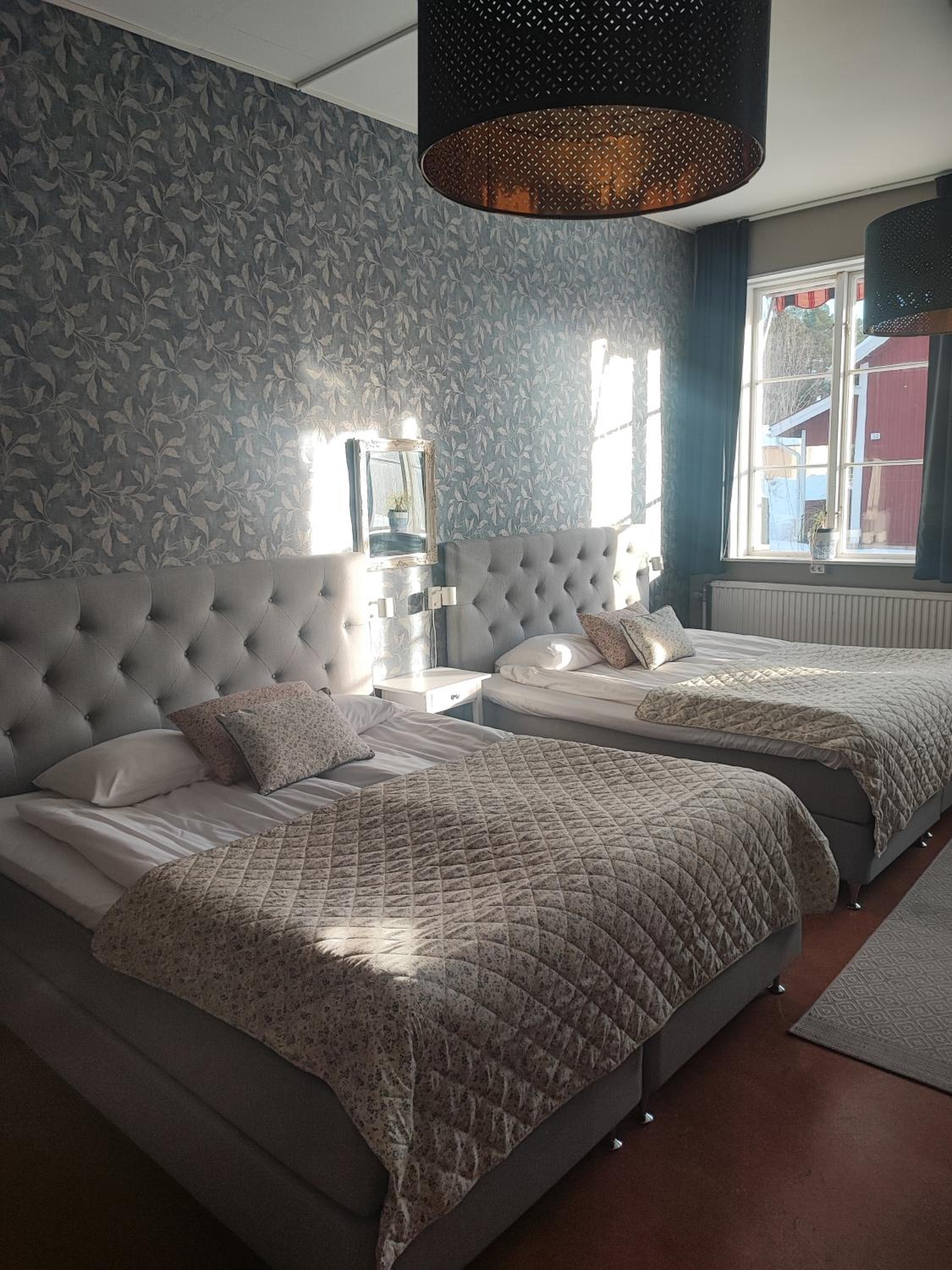 Quadruple Room with Two Double Beds and shared Bathroom photo 1