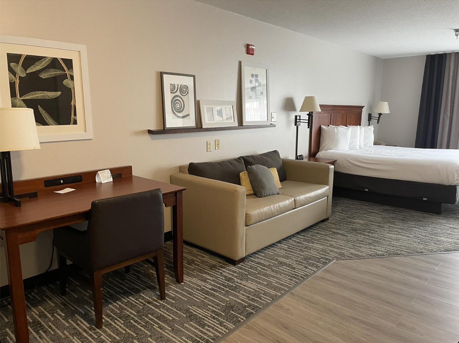 Deluxe King Room photo 1