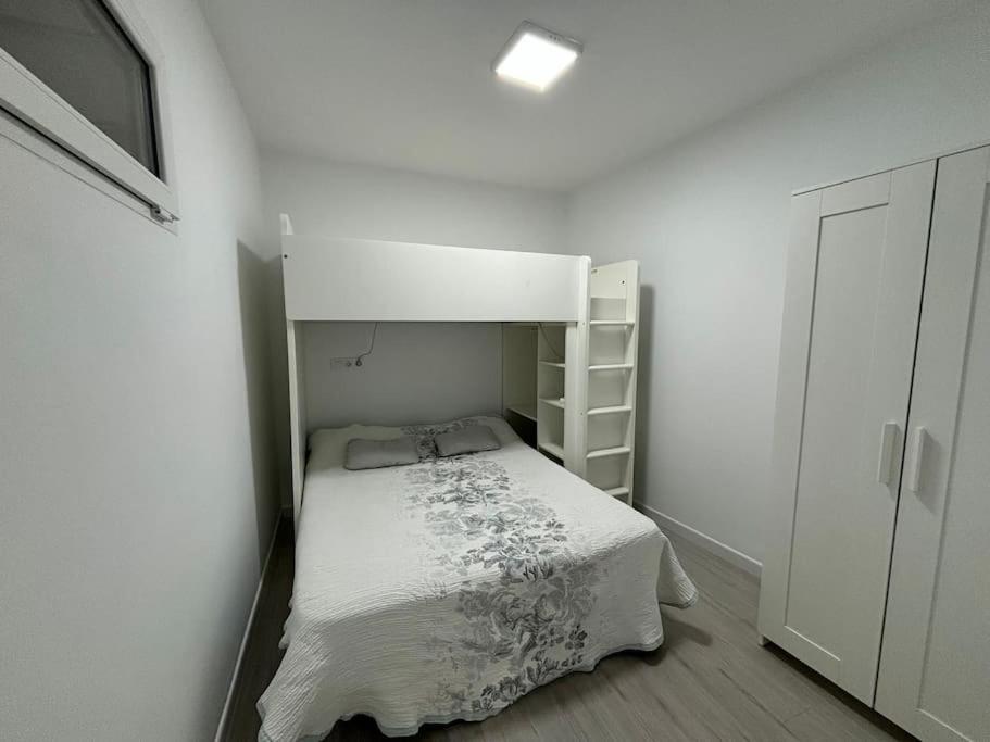 One-Bedroom Apartment photo 3