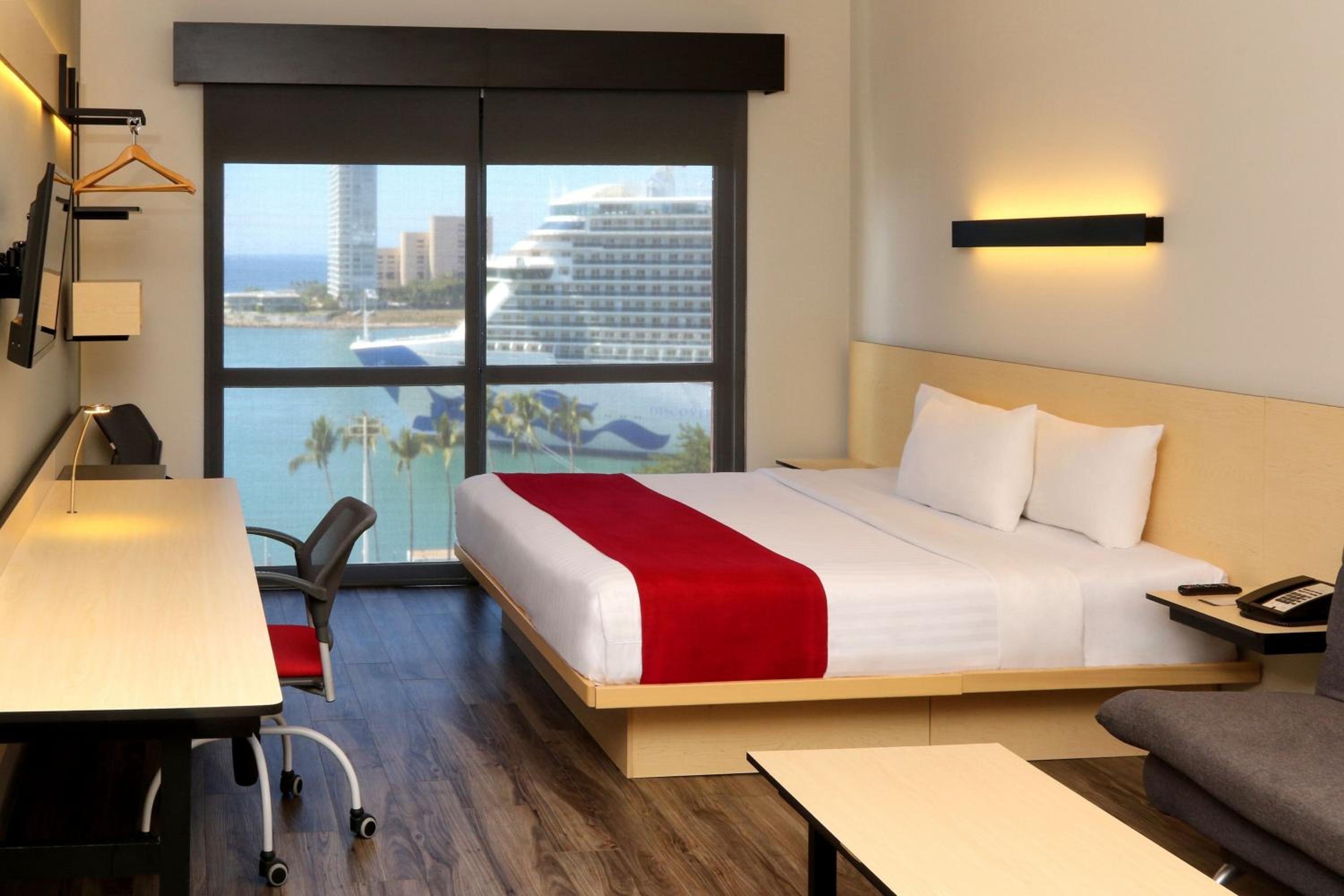 Superior King Room with Sofa Bed