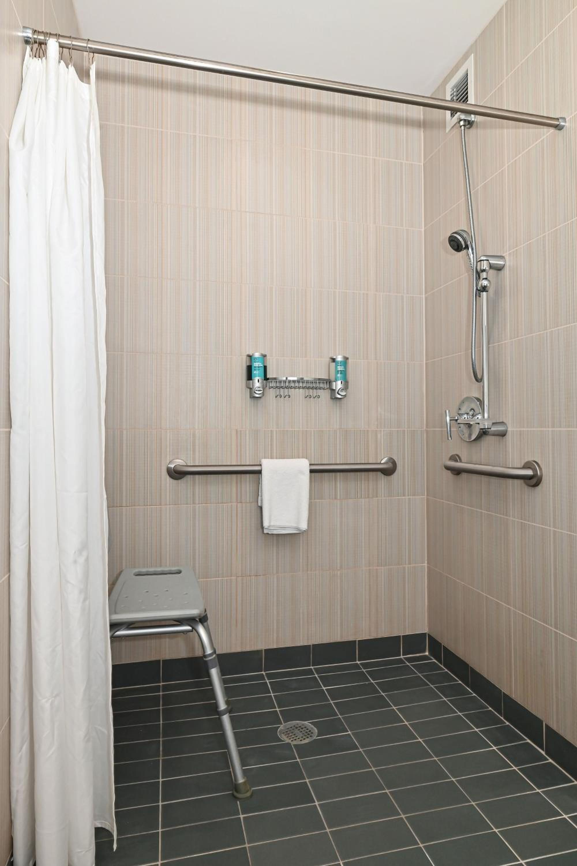 Aloft Room, Guest room, 1 King - Photo 2