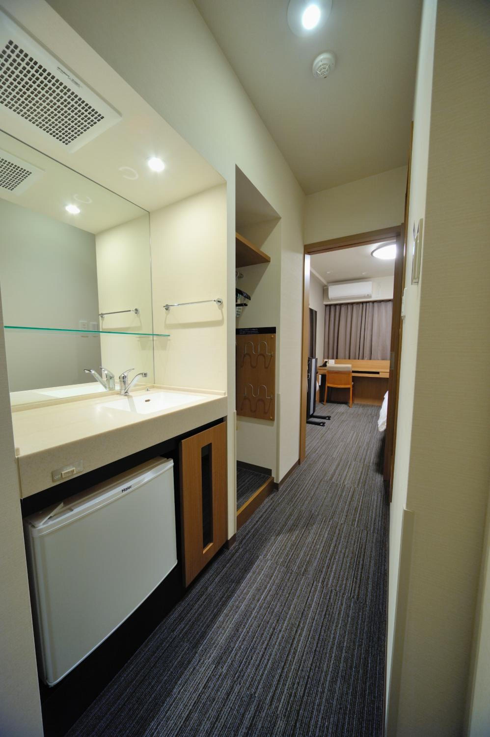King Room - Non-Smoking photo 1