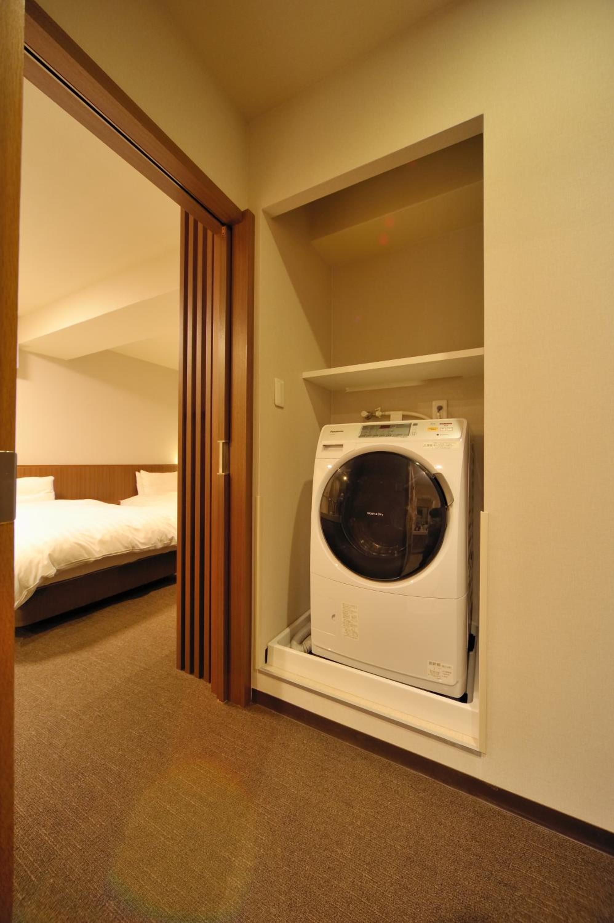 Deluxe Twin Room - Non-Smoking photo 2