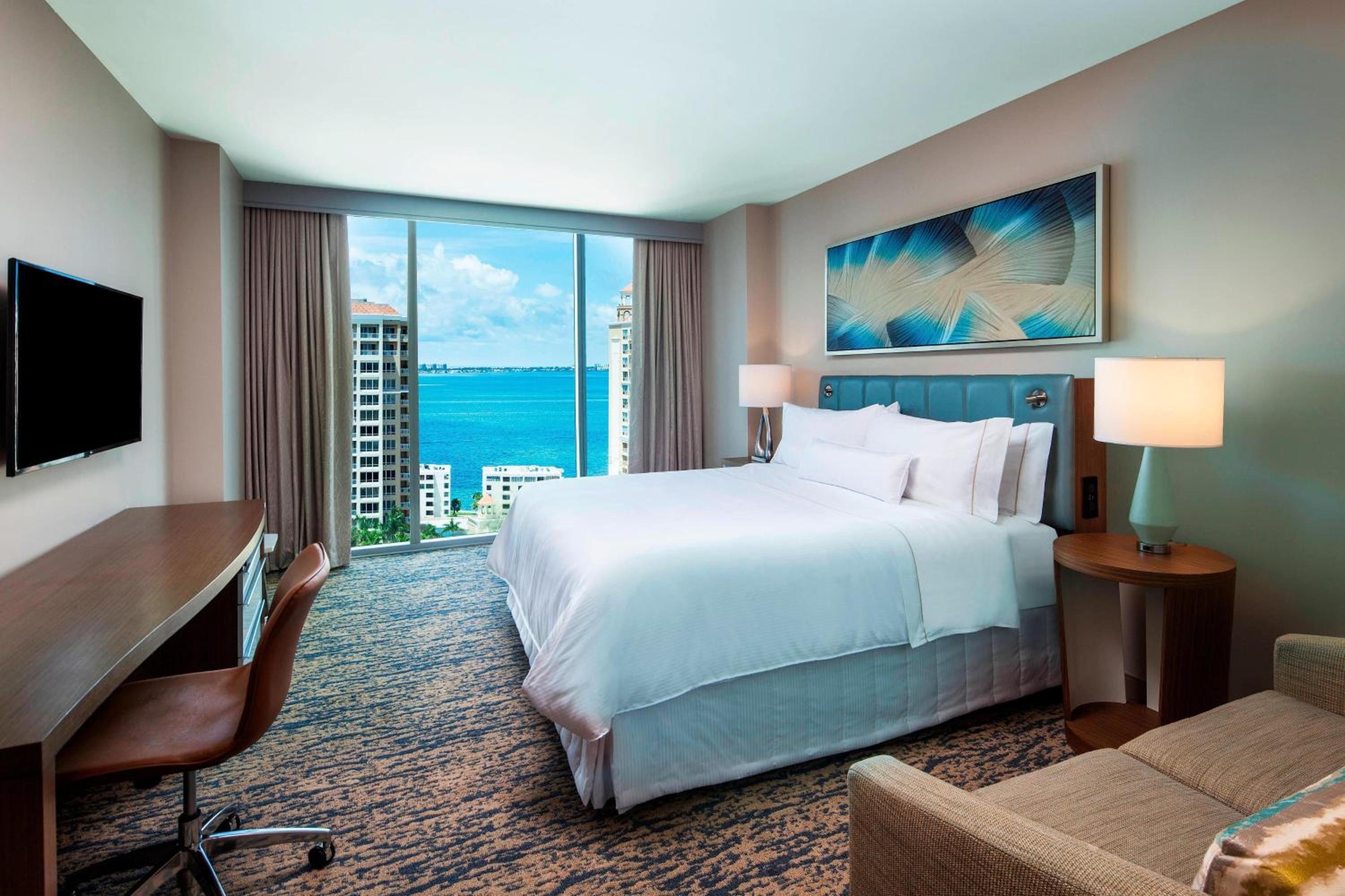 Partial Bay King, Guest room, 1 King, Partial Bay view at The Westin Sarasota in Sarasota