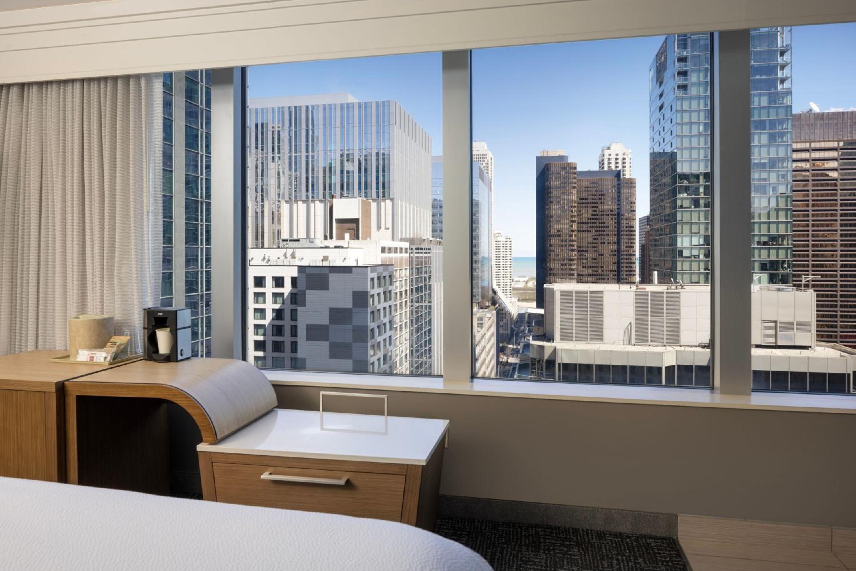 Queen Room with City View