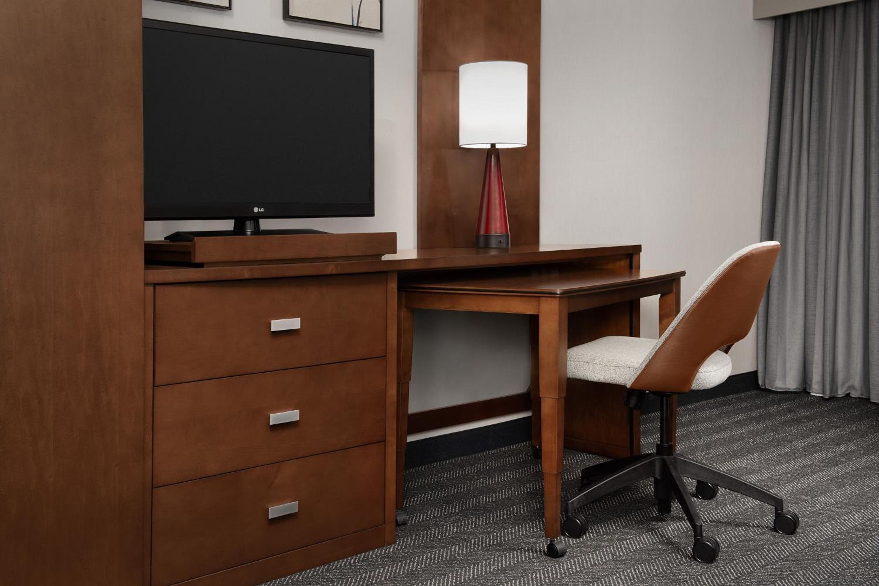 Queen Room with Two Queen Beds - Hearing Accessible photo 3