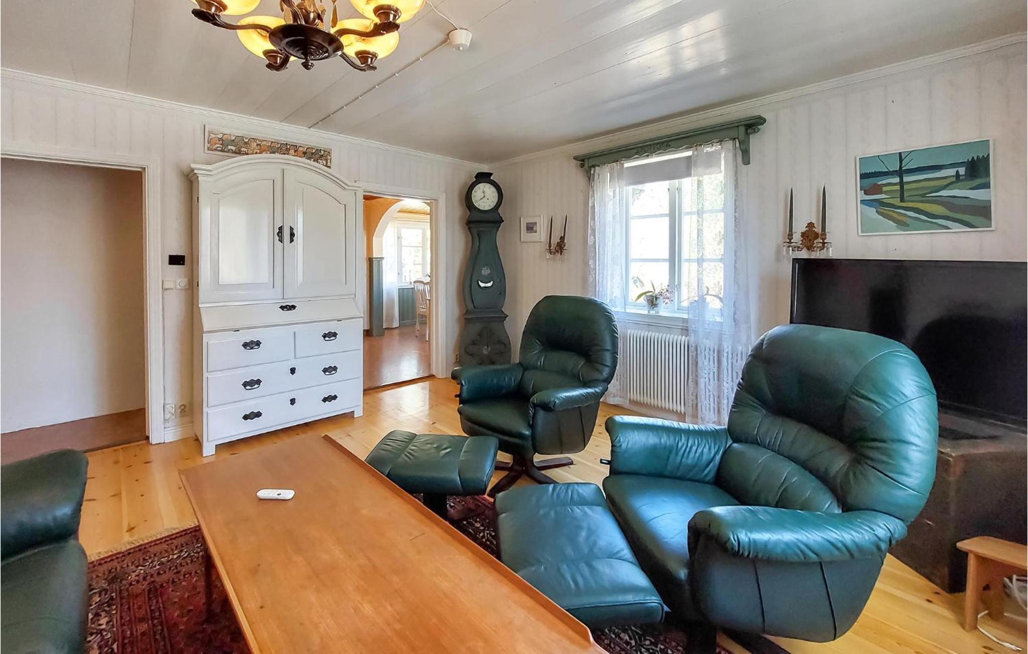 Three-Bedroom Vacation Home  photo 1